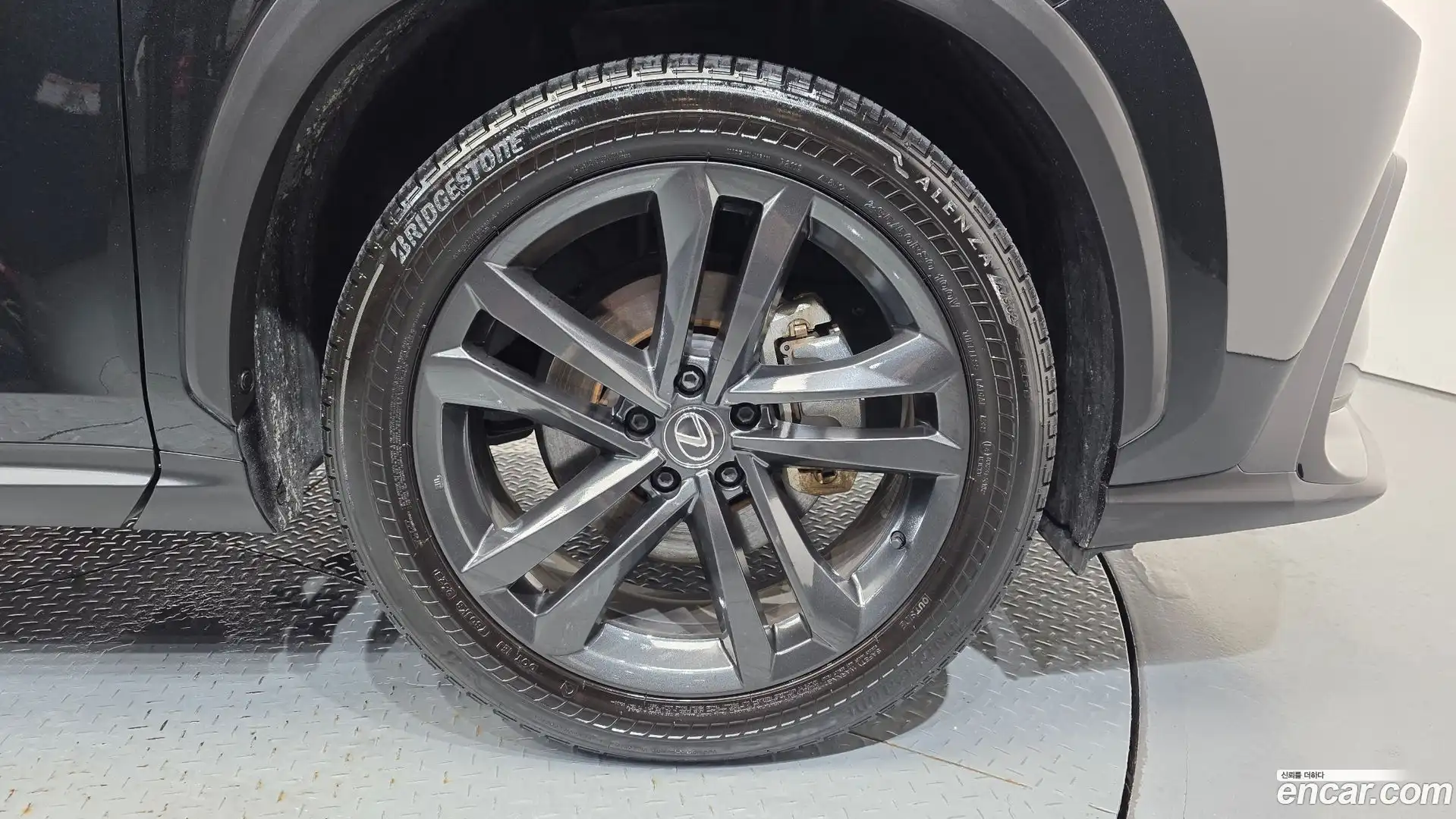 NX Lexus 2023.7-OUTER-005