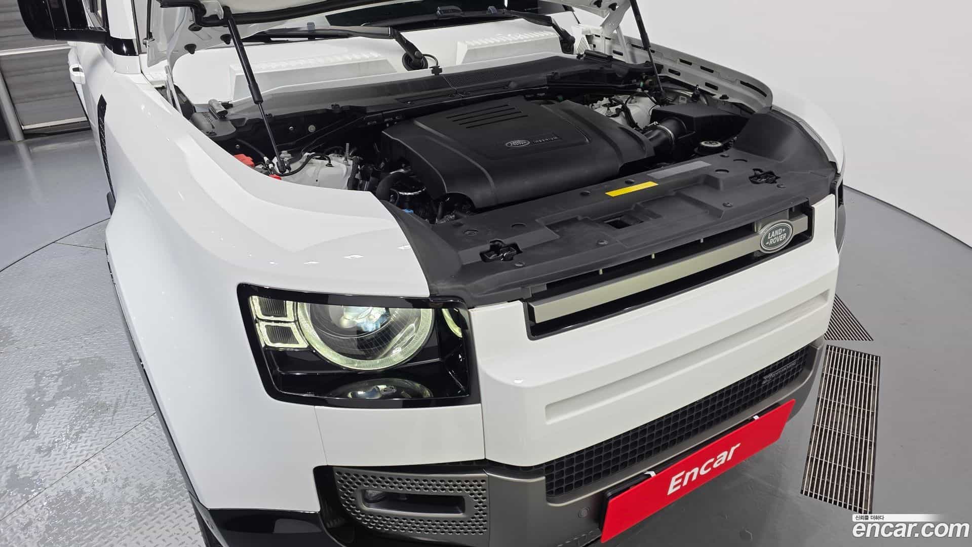 Defender Land Rover 2023.2-OUTER-006