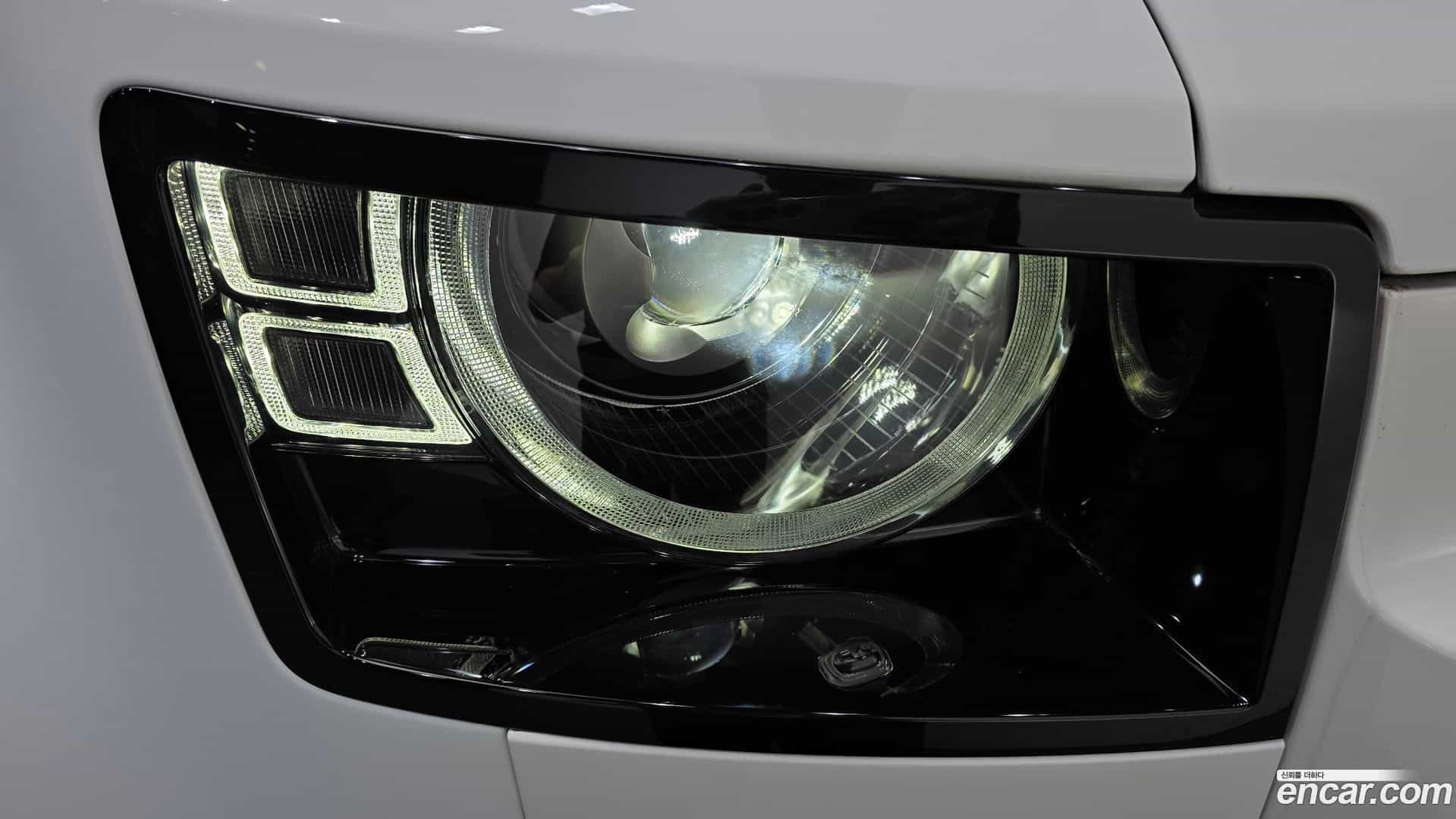 Defender Land Rover 2023.2-OUTER-032