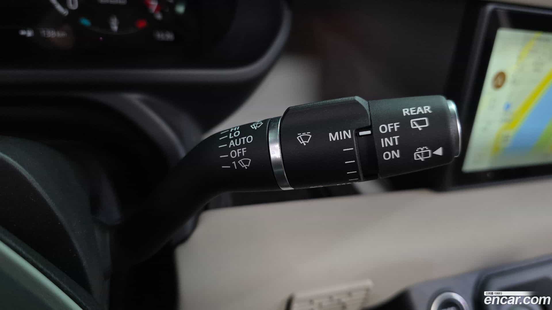 Defender Land Rover 2023.2-OPTION-045
