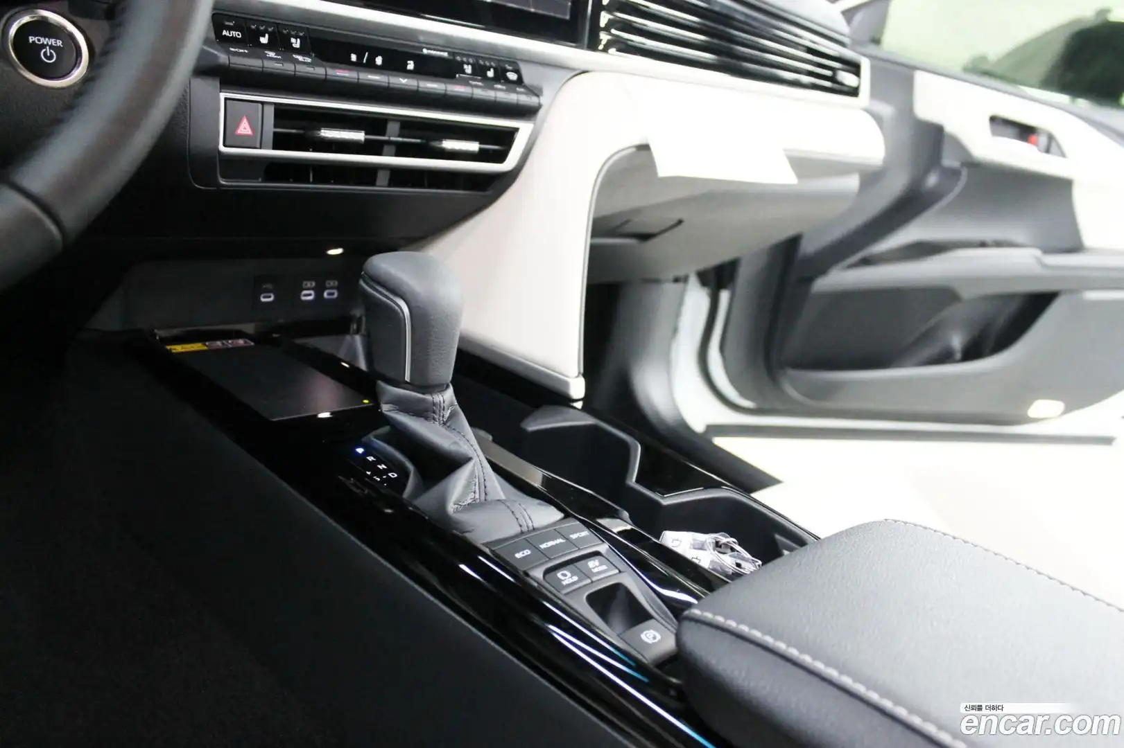 Camry Toyota 2026.6-OPTION-020