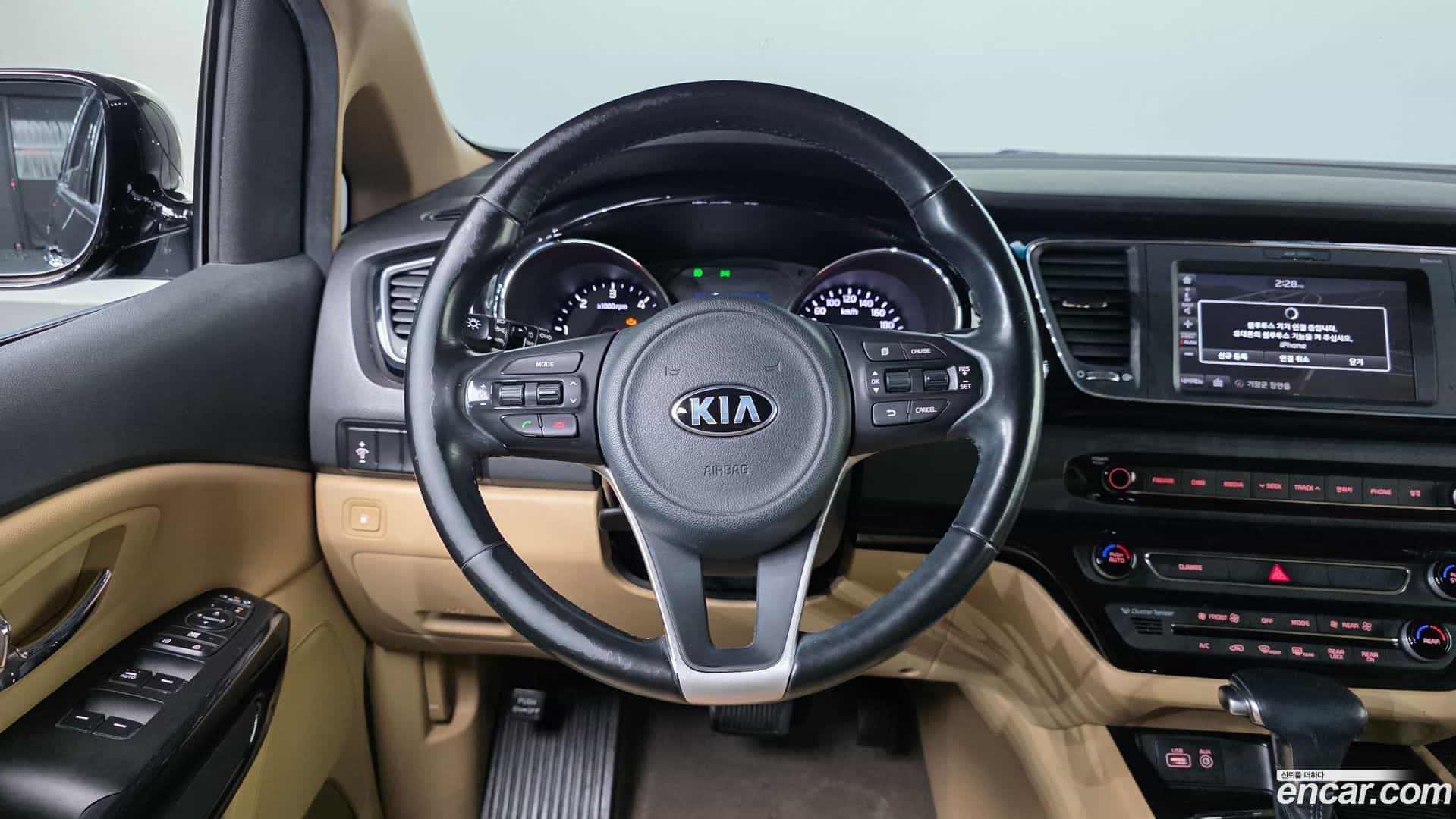 Canival Kia 2016.9-OPTION-016