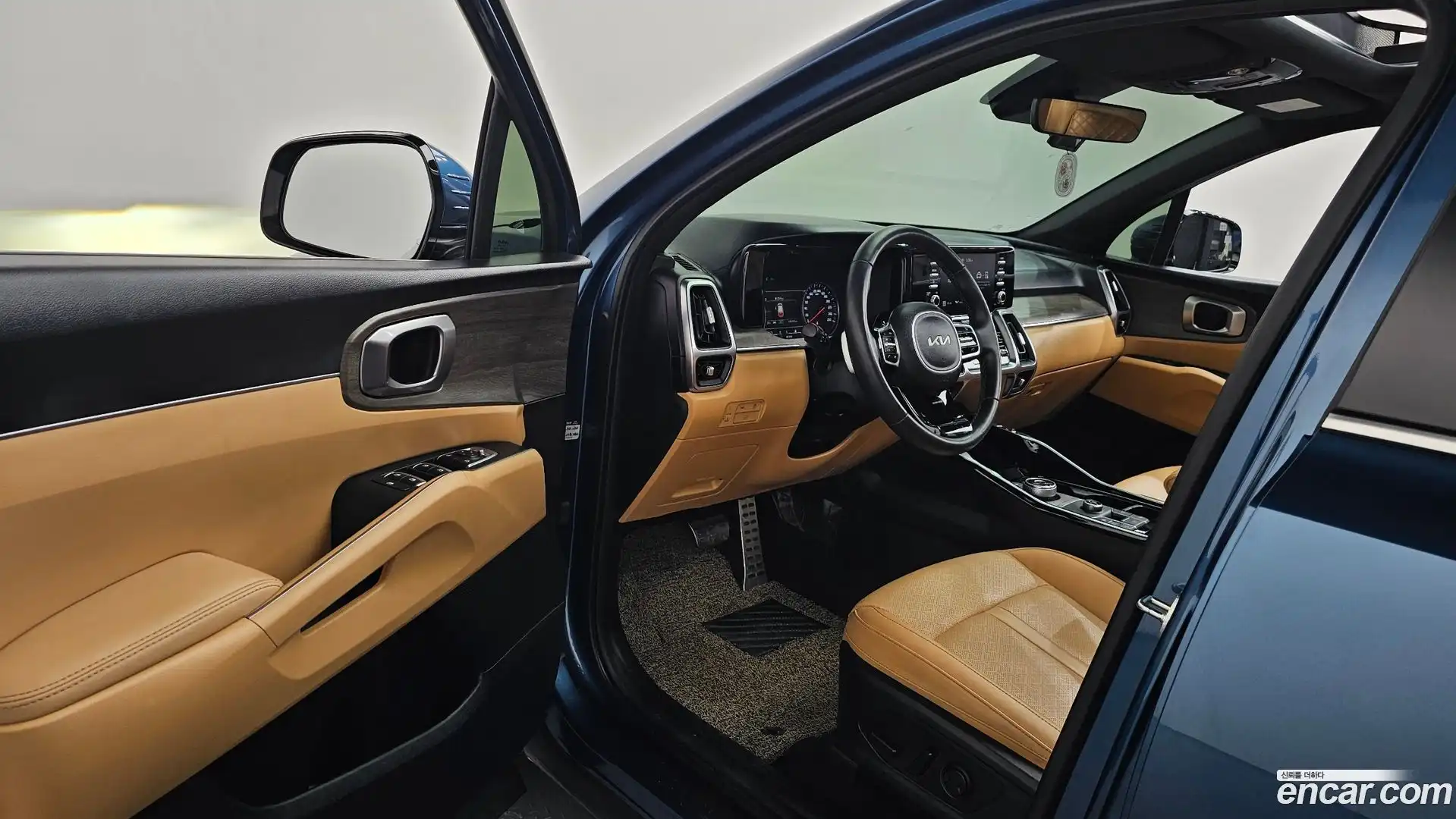 Sorento Kia 2022.2-INNER-010