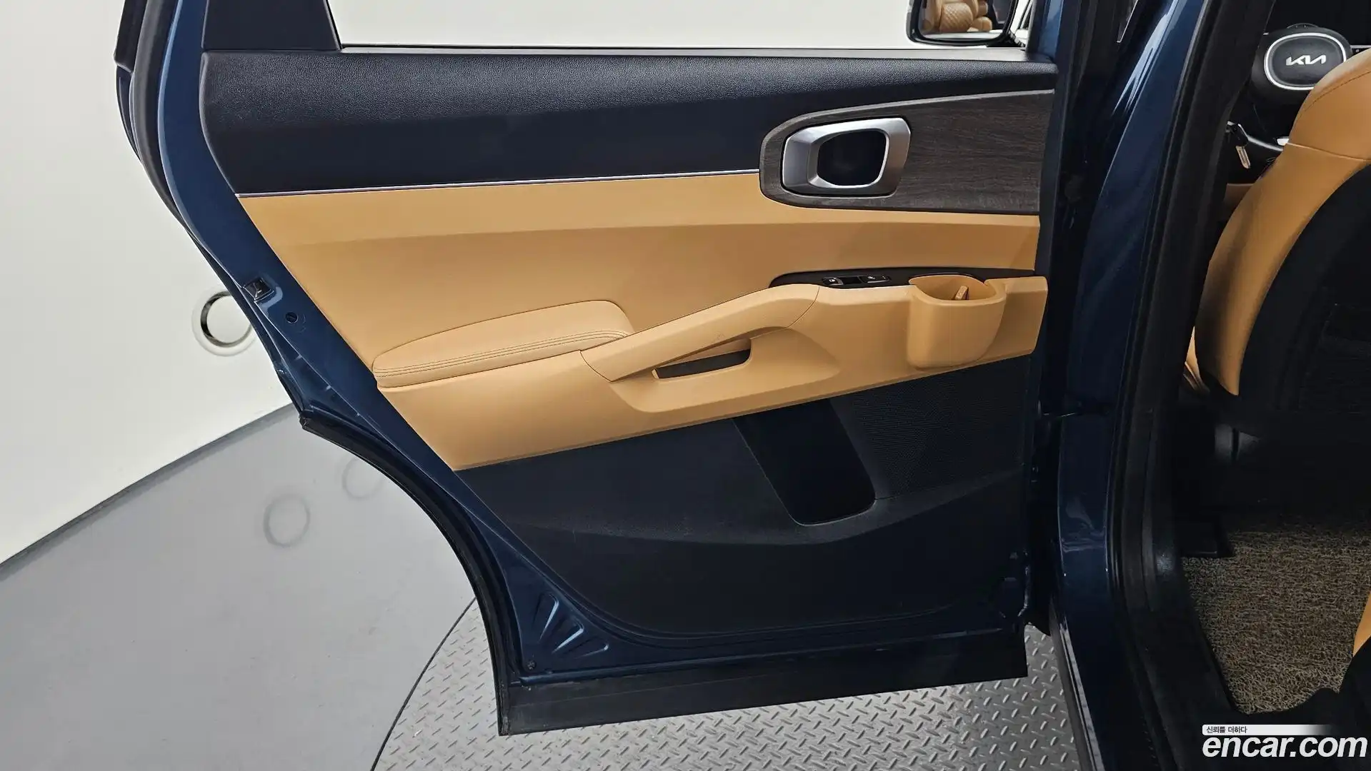 Sorento Kia 2022.2-INNER-035