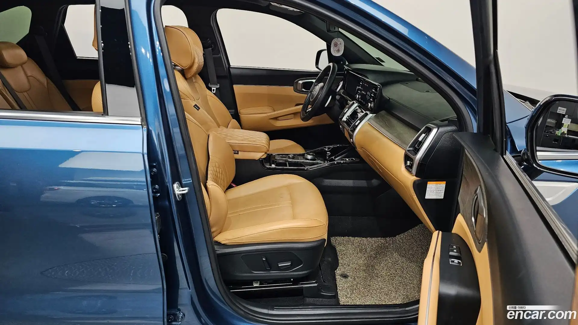 Sorento Kia 2022.2-INNER-036