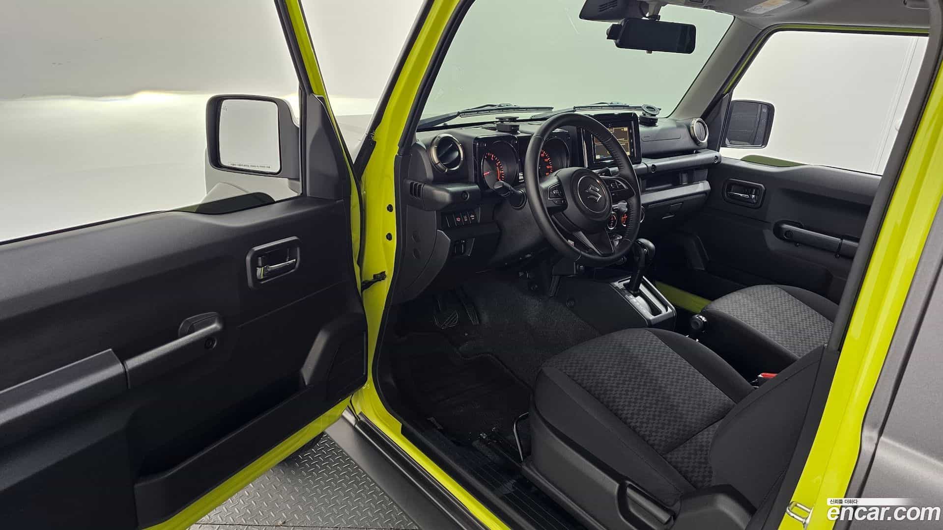 Jimny Suzuki 2021.2-INNER-010