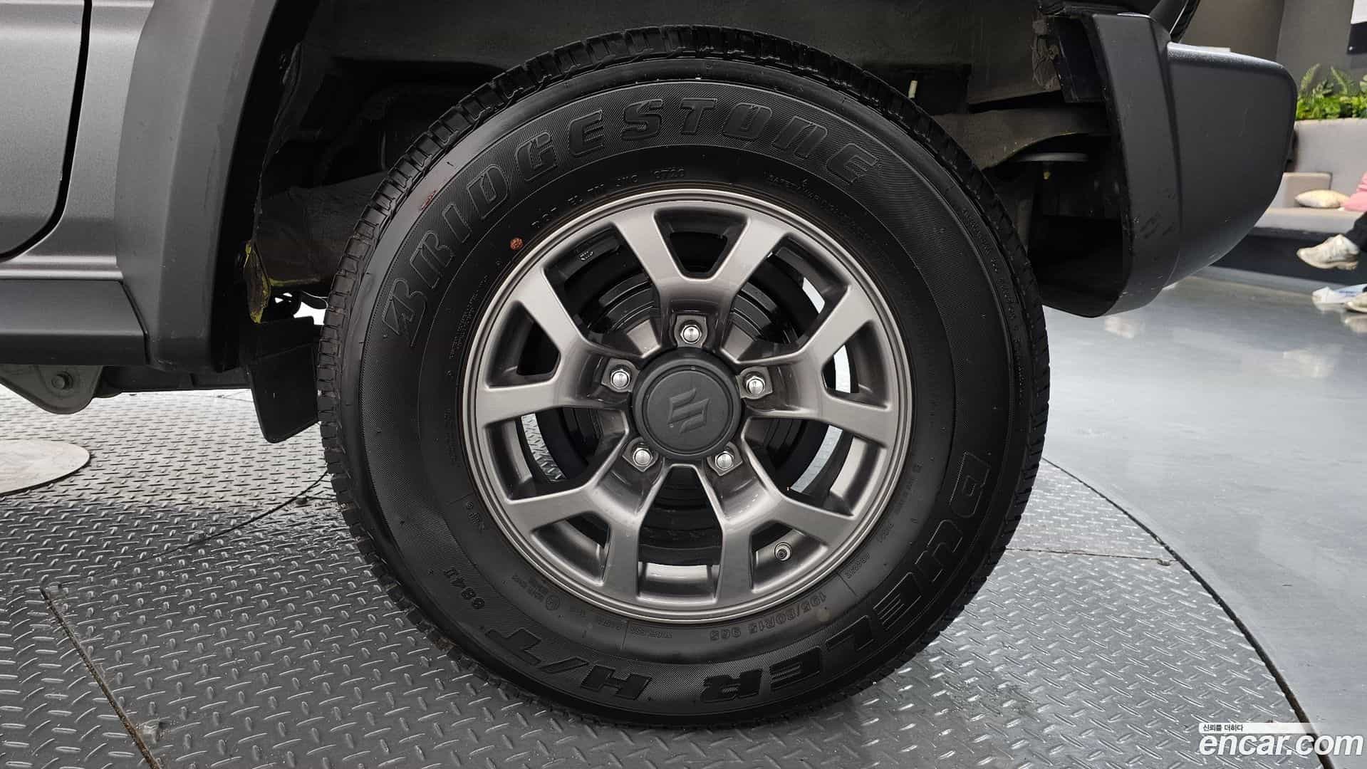 Jimny Suzuki 2021.2-OUTER-031