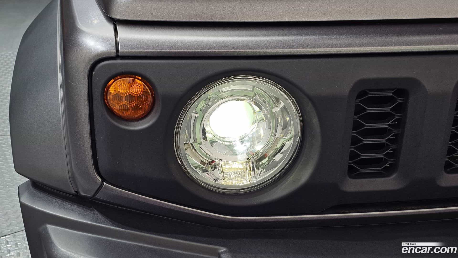 Jimny Suzuki 2021.2-OUTER-032
