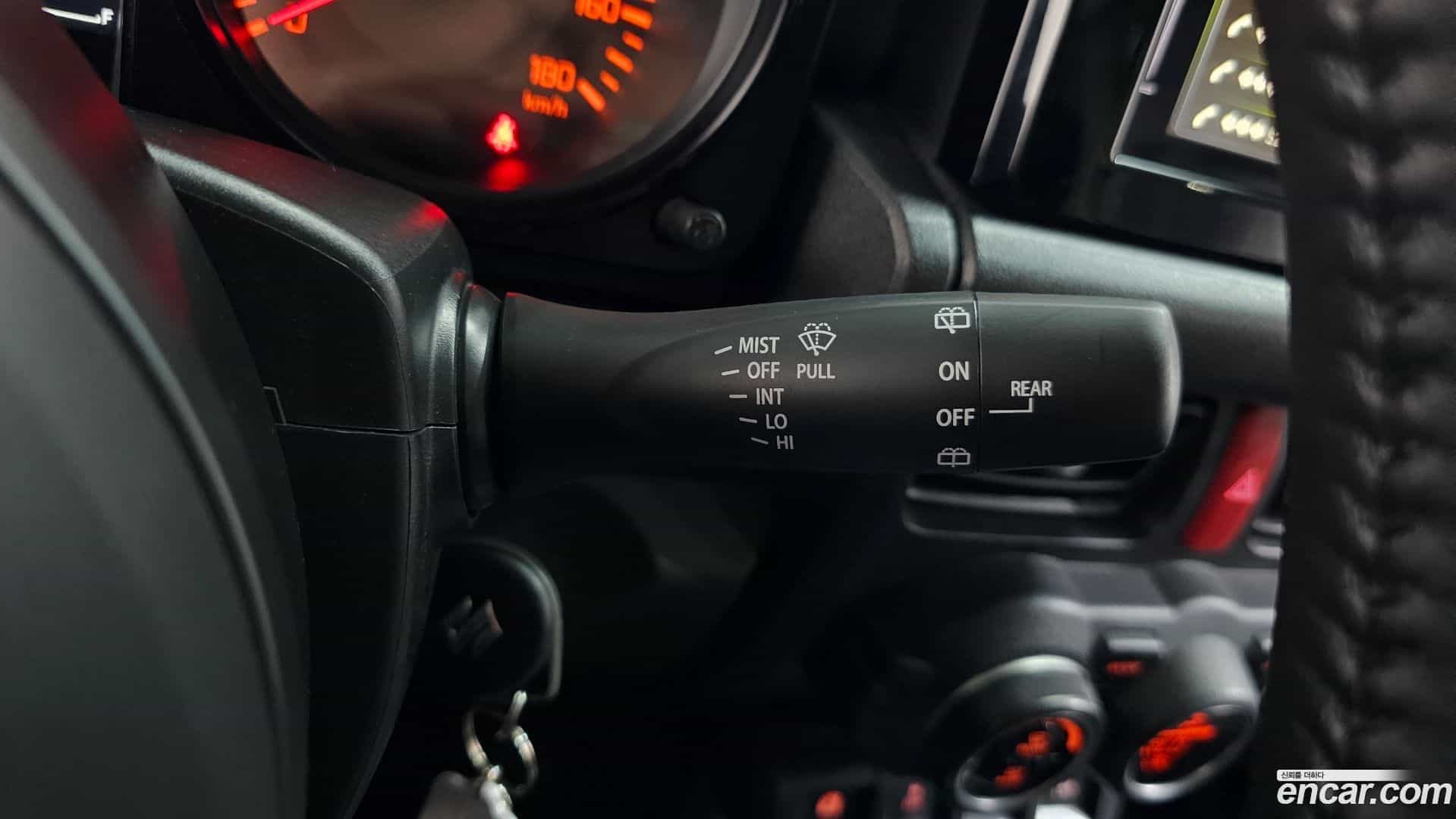 Jimny Suzuki 2021.2-OPTION-040