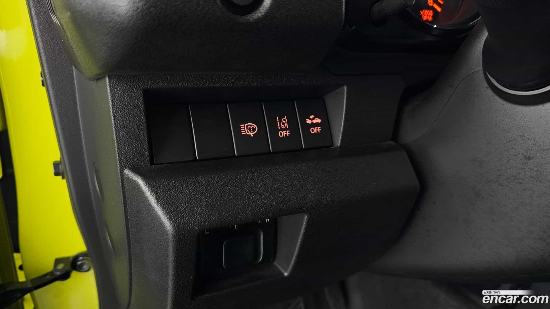 Jimny Suzuki 2021.2-OPTION-041
