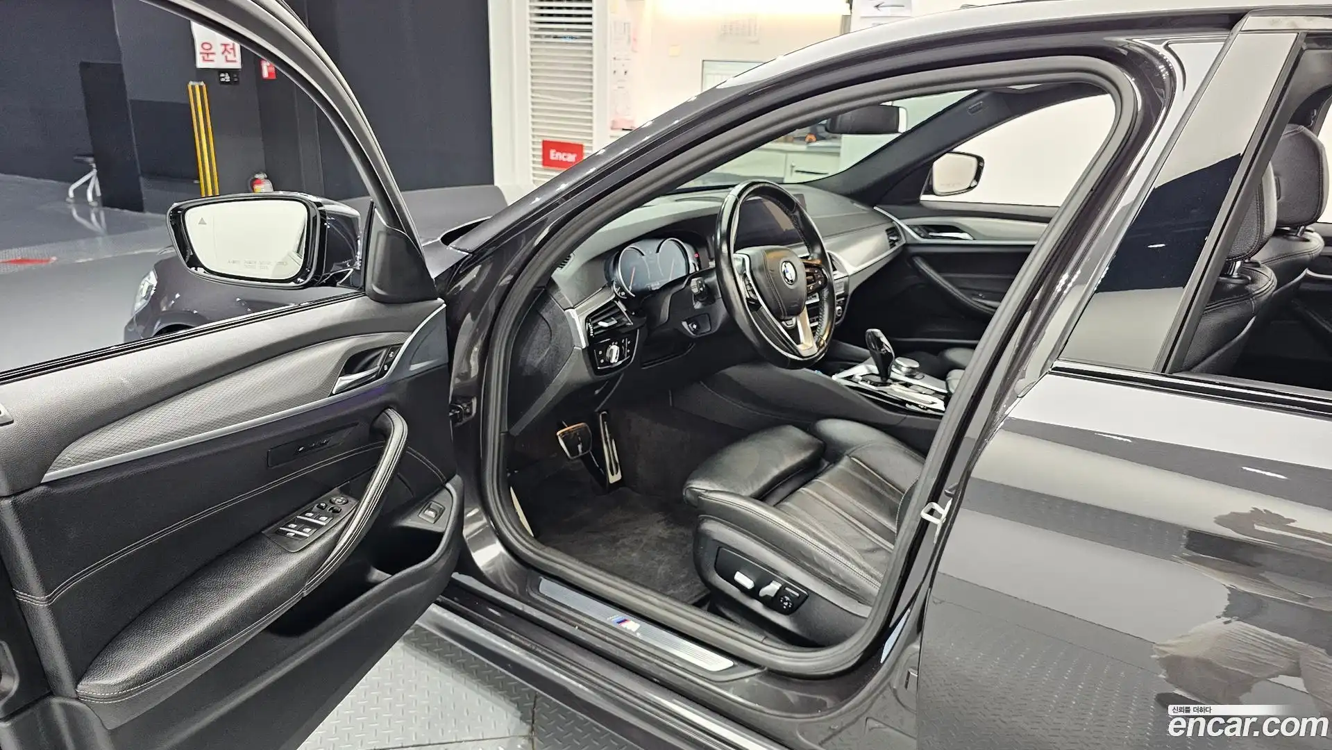 5-Series BMW 2017.3-INNER-010