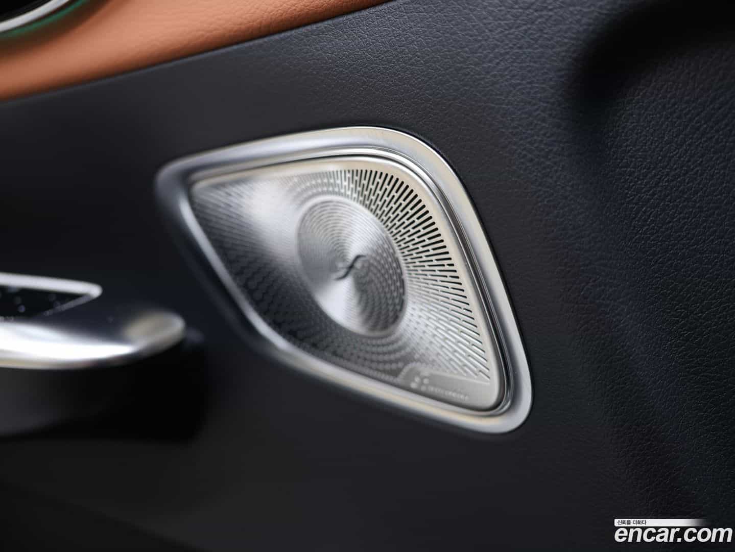 GLC-Class Mercedes-Benz 2024.7-INNER-007