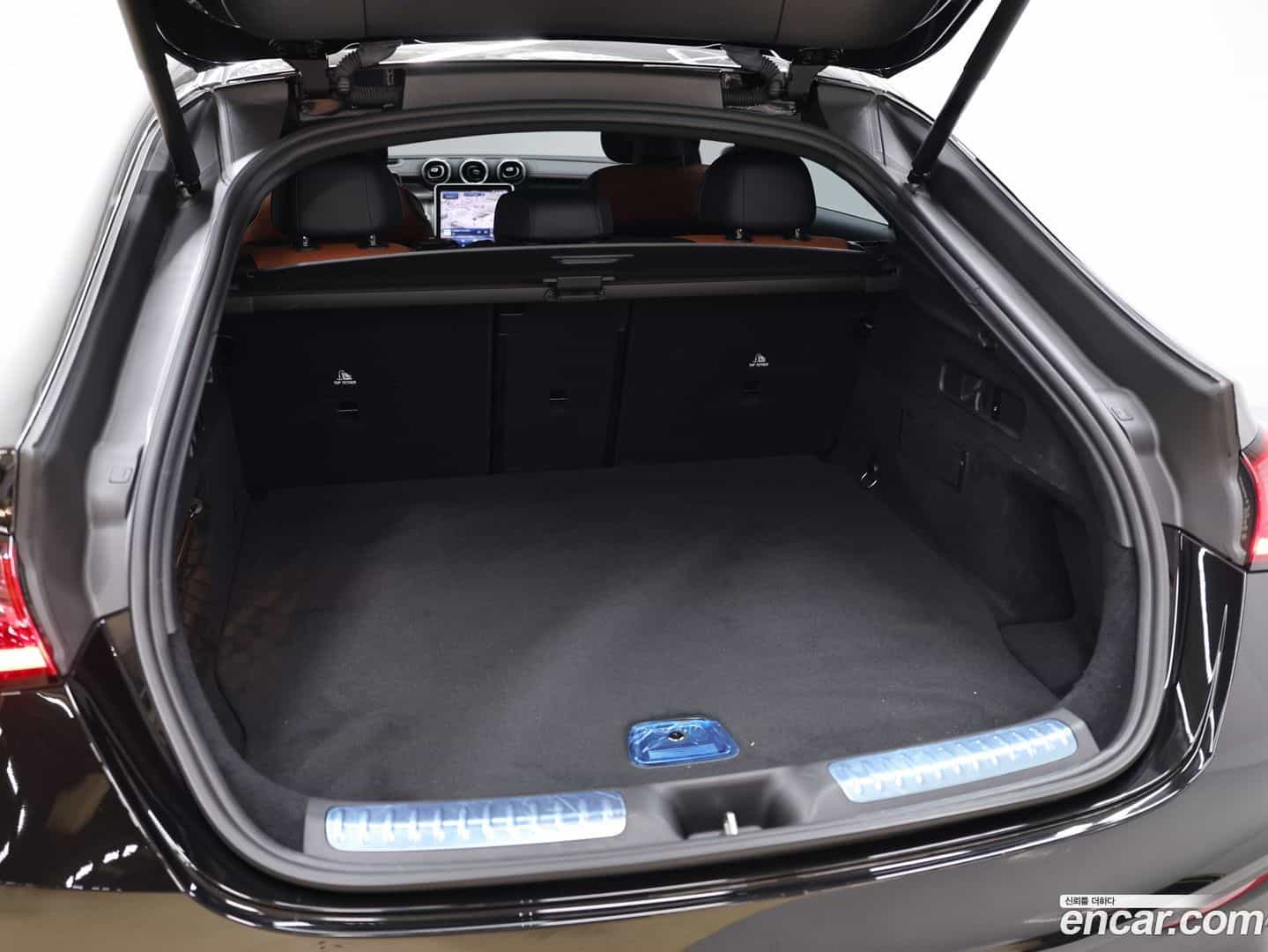 GLC-Class Mercedes-Benz 2024.7-OPTION-022