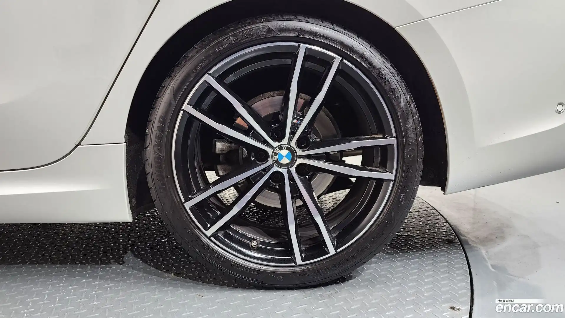 3-Series BMW 2022.5-OUTER-031
