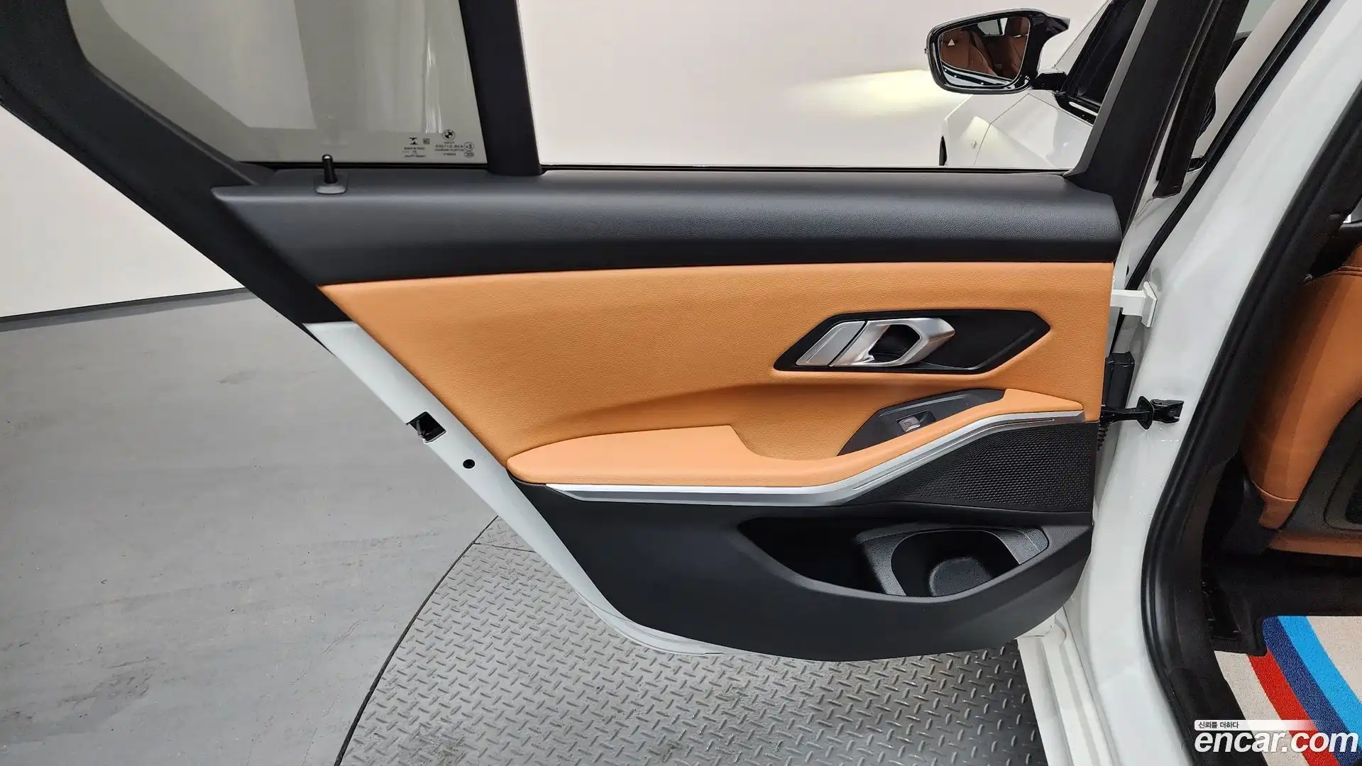 3-Series BMW 2022.5-INNER-035
