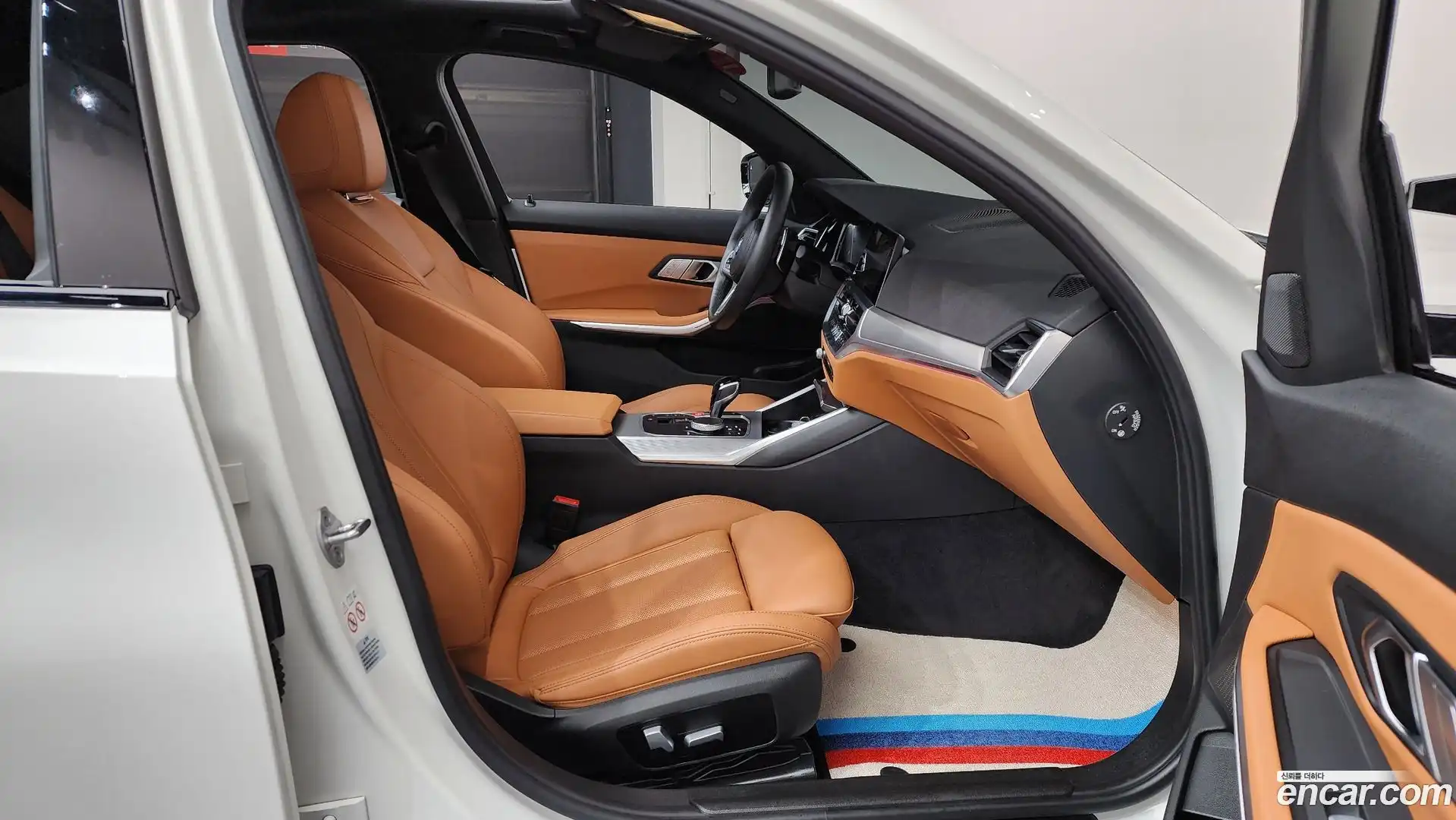 3-Series BMW 2022.5-INNER-036