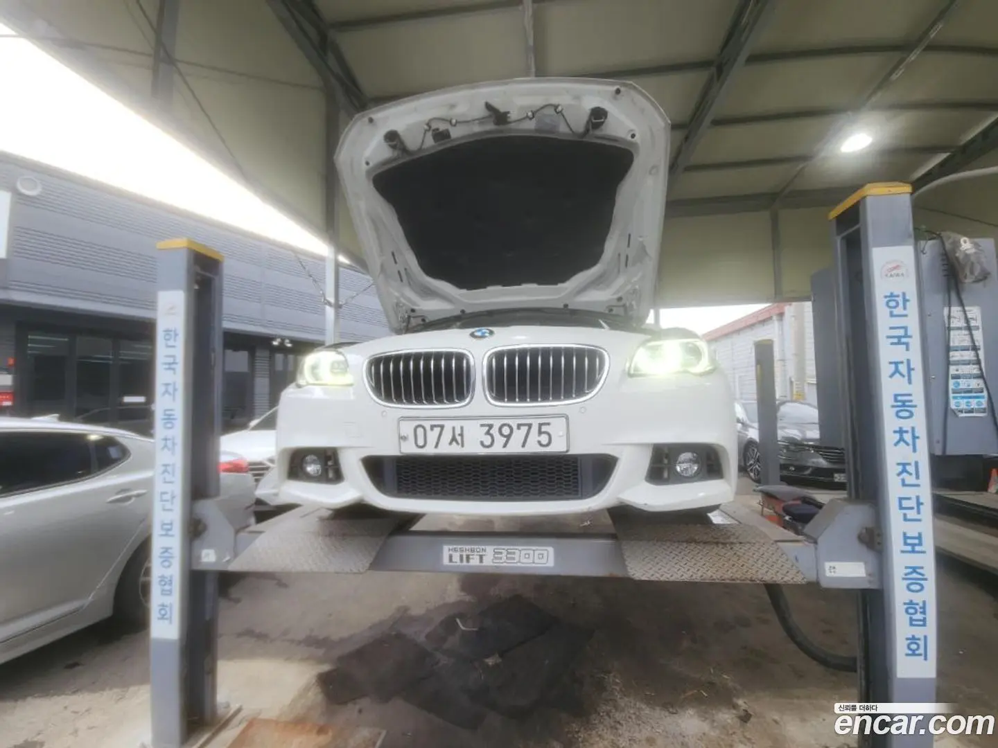 Main__Slider__Photo:5-Series BMW 2016.3-0