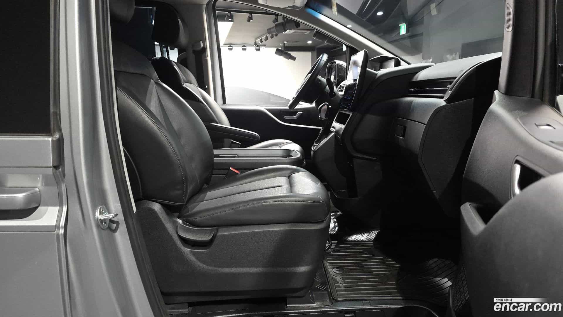 Staria Hyundai 2021.9-INNER-036