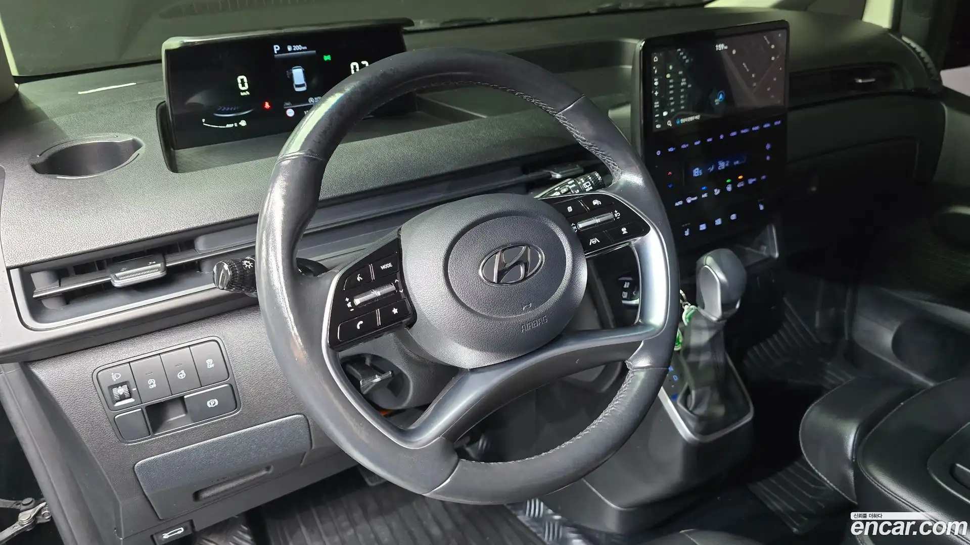 Staria Hyundai 2023.0-OPTION-016