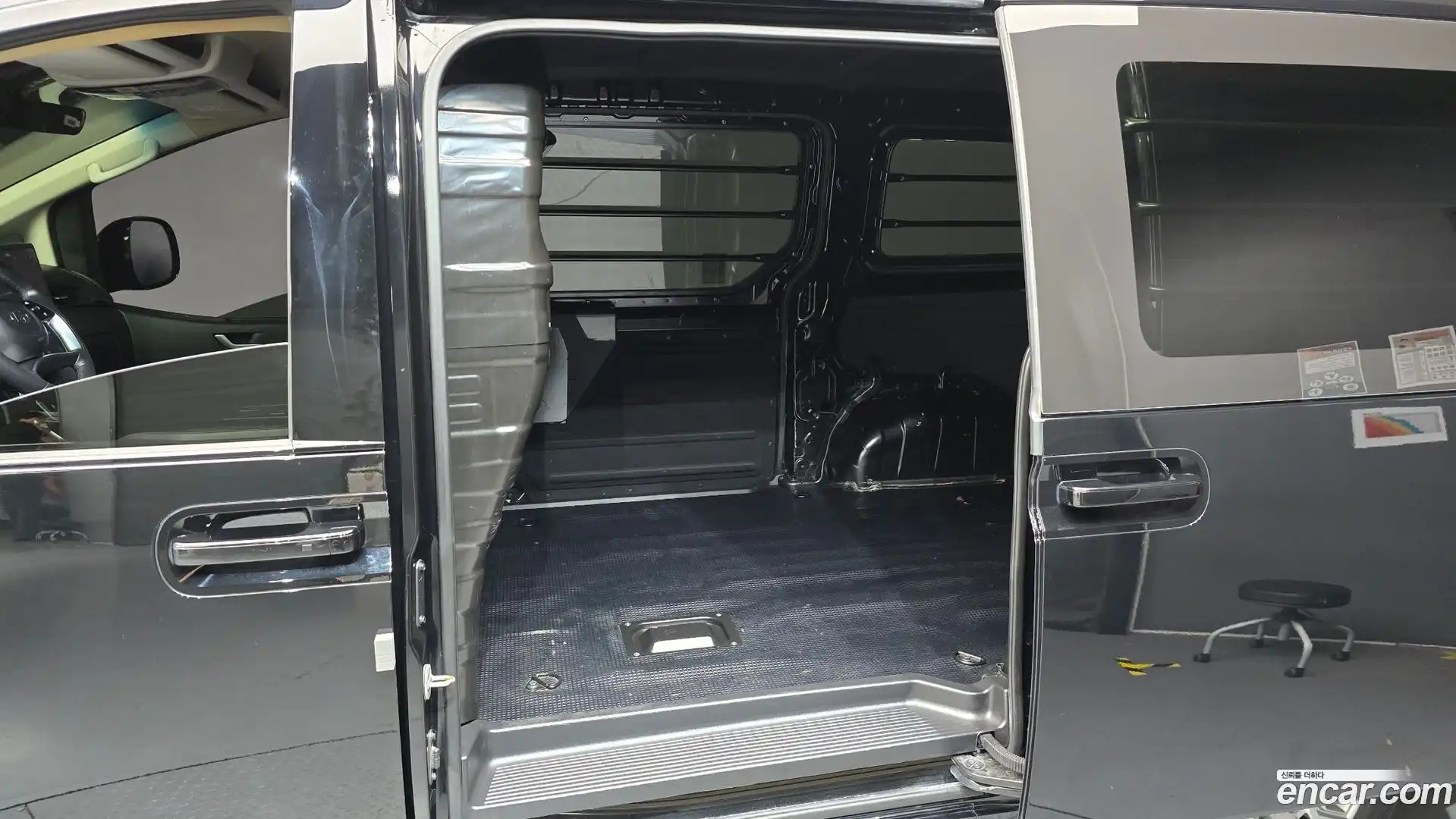 Staria Hyundai 2023.0-INNER-036