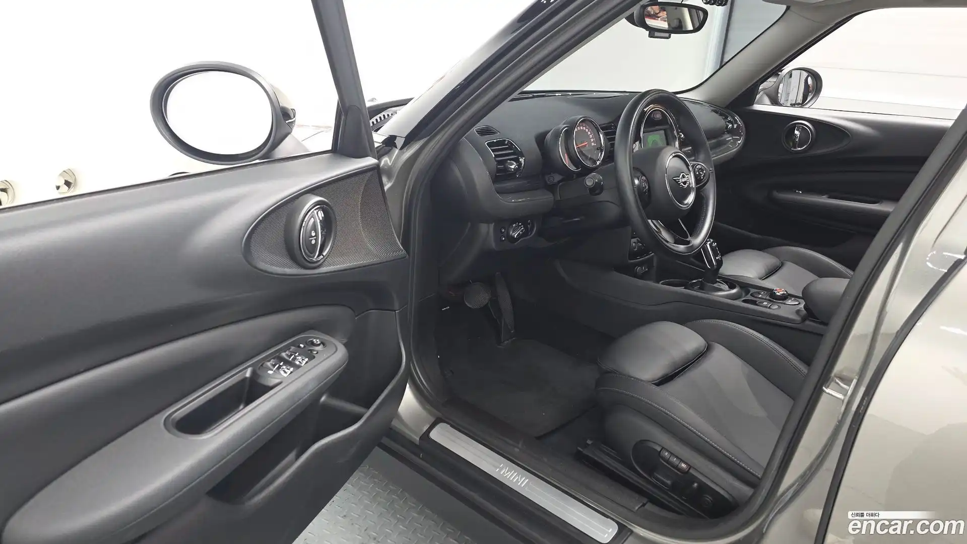 Clubman Mini 2019.6-INNER-010