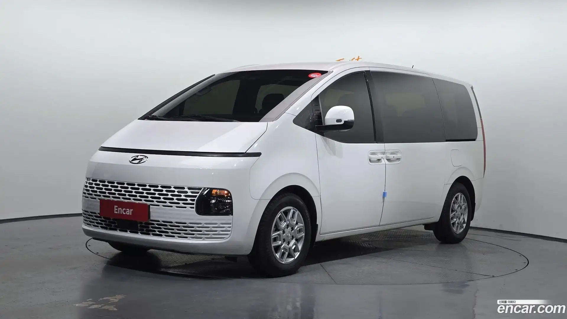 Staria Hyundai 2022.6-OUTER-001