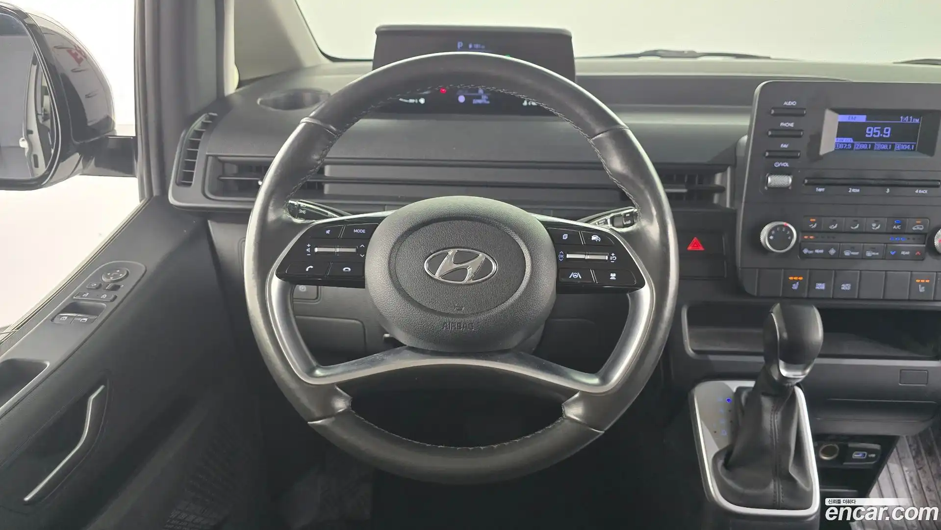 Staria Hyundai 2022.6-OPTION-020