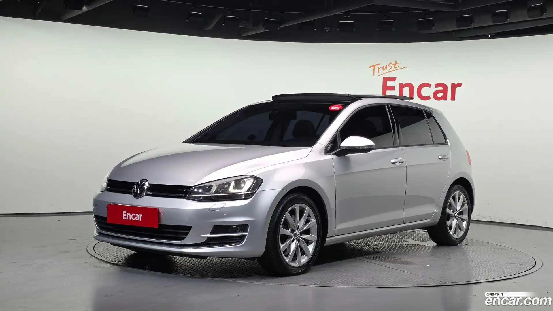 Golf Volkswagen 2016.4-OUTER-001