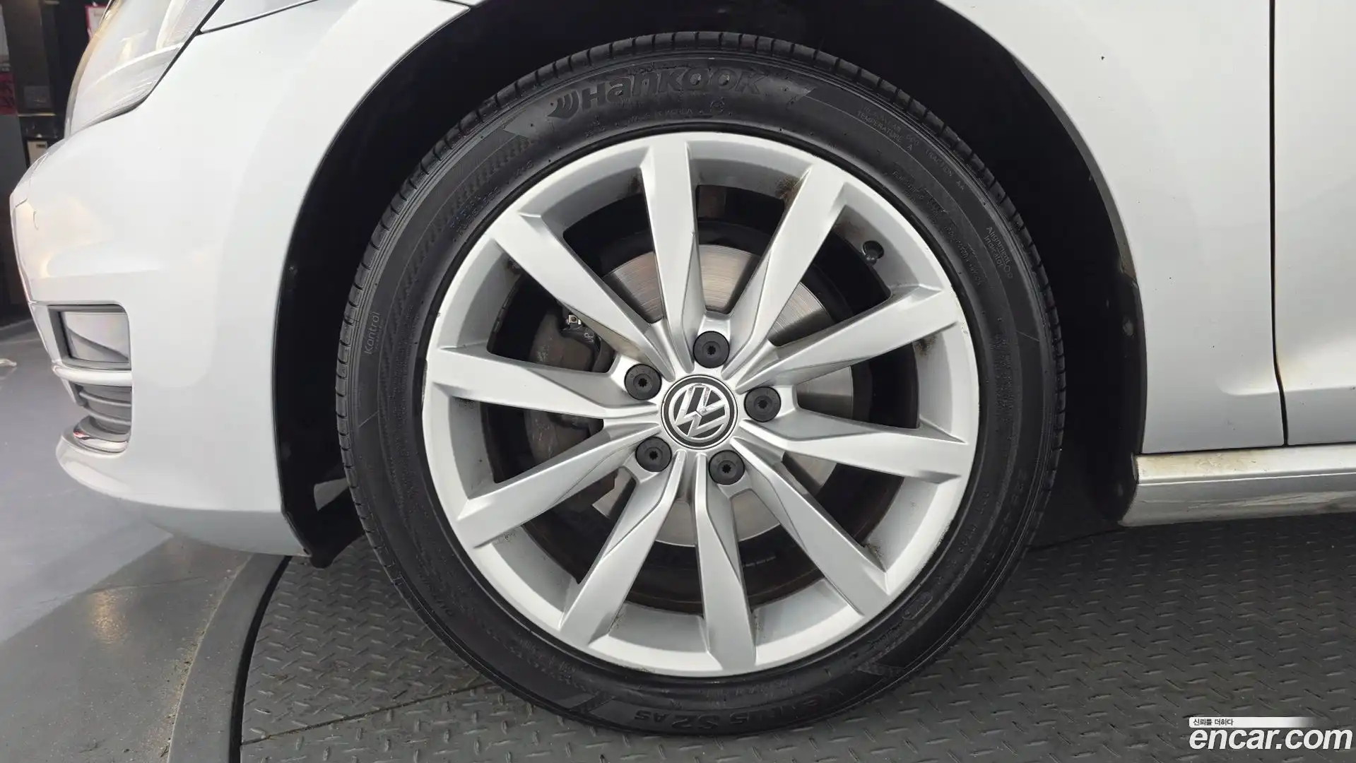Golf Volkswagen 2016.4-OUTER-005
