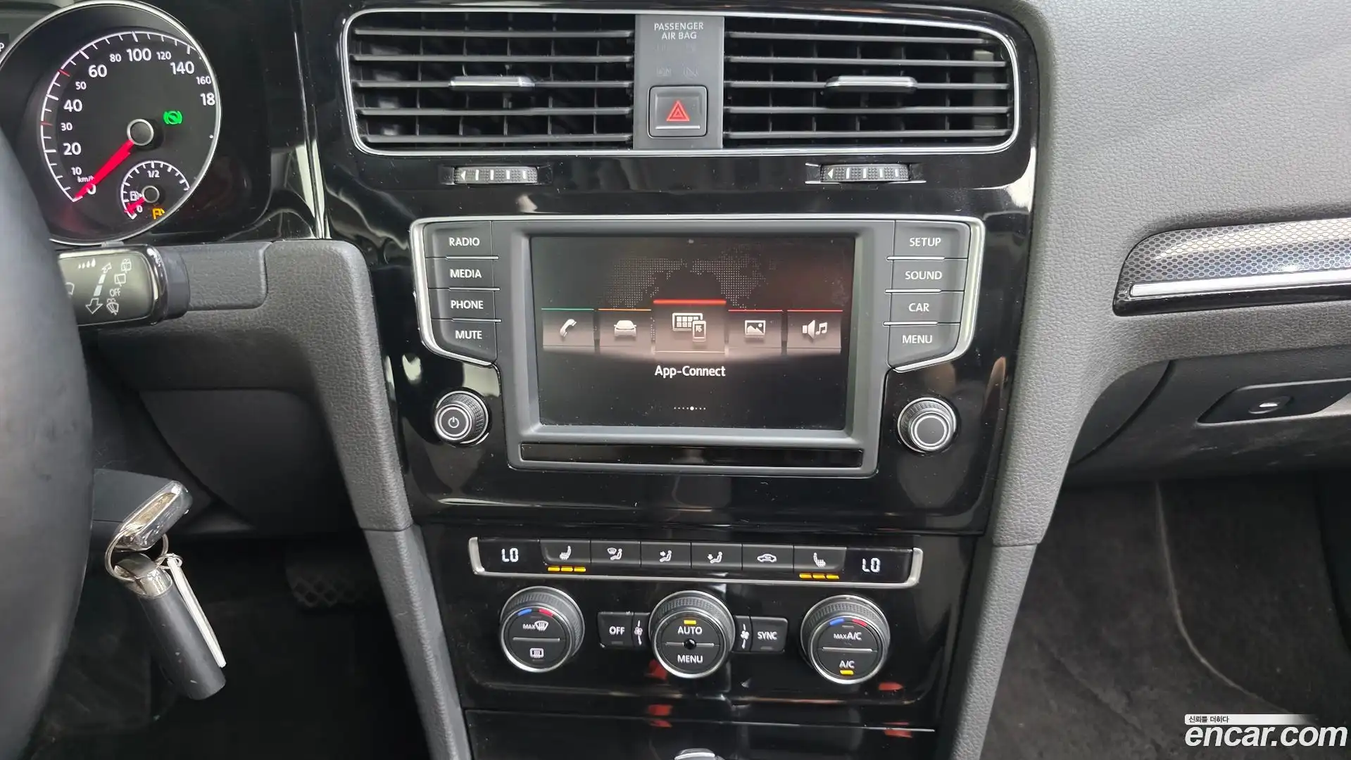 Golf Volkswagen 2016.4-OPTION-018