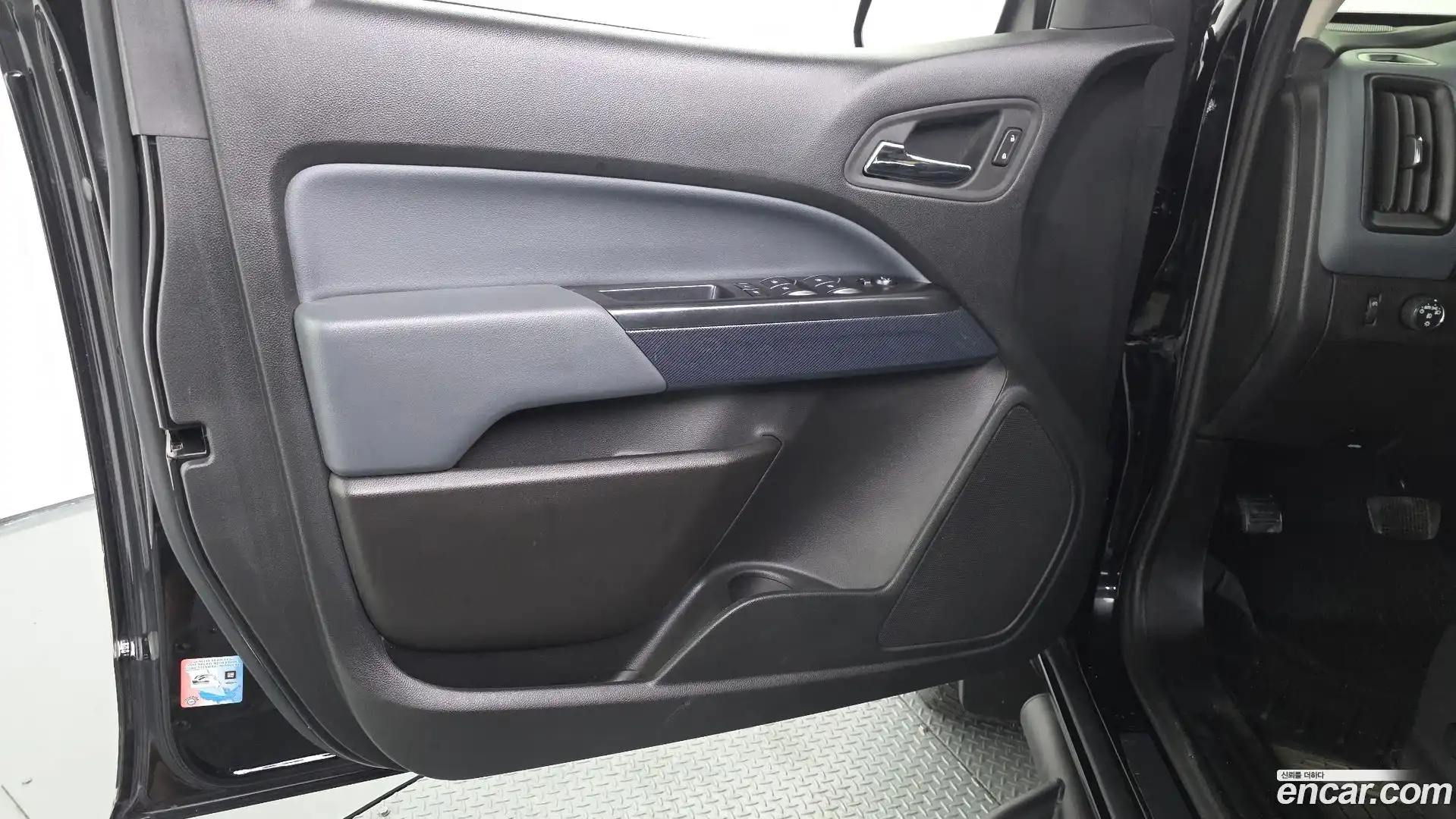 Colorado Chevrolet 2022.11-INNER-034