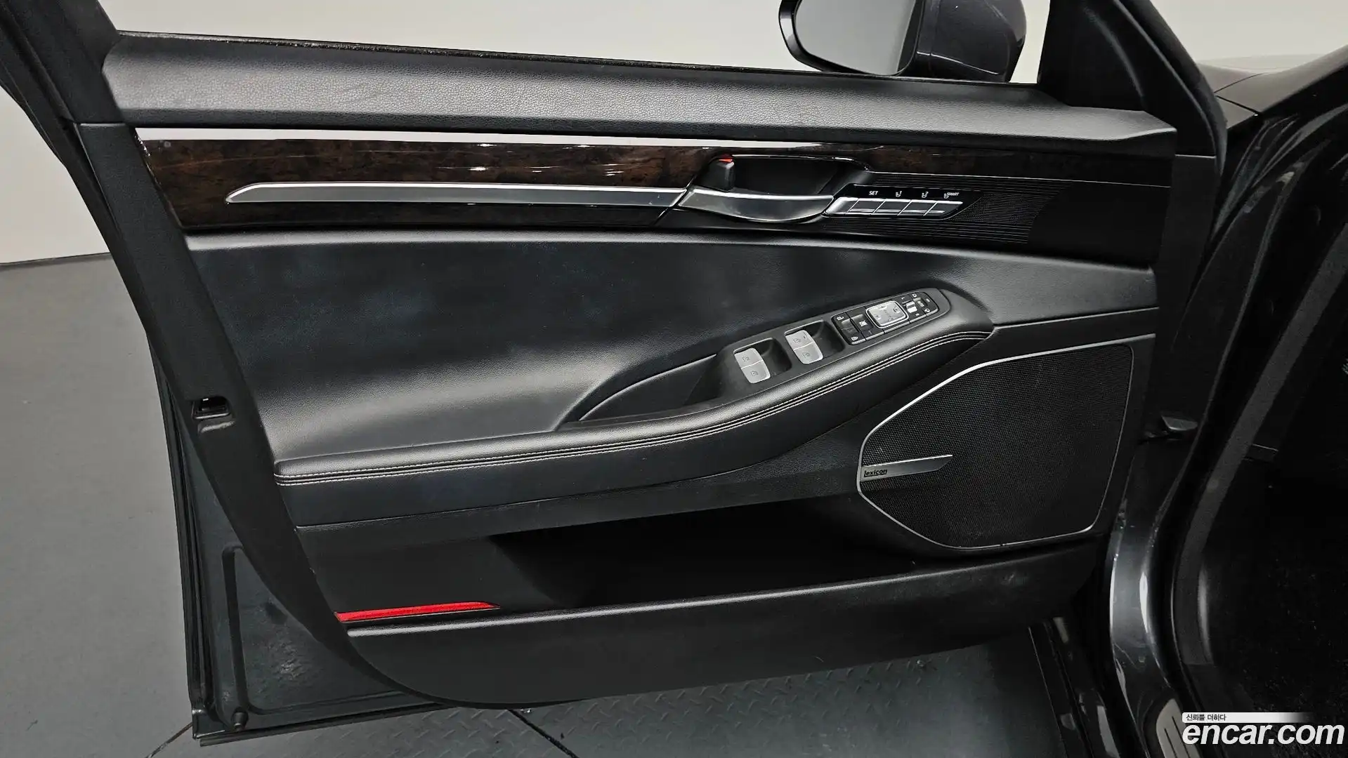 G90 Genesis 2019.4-INNER-034