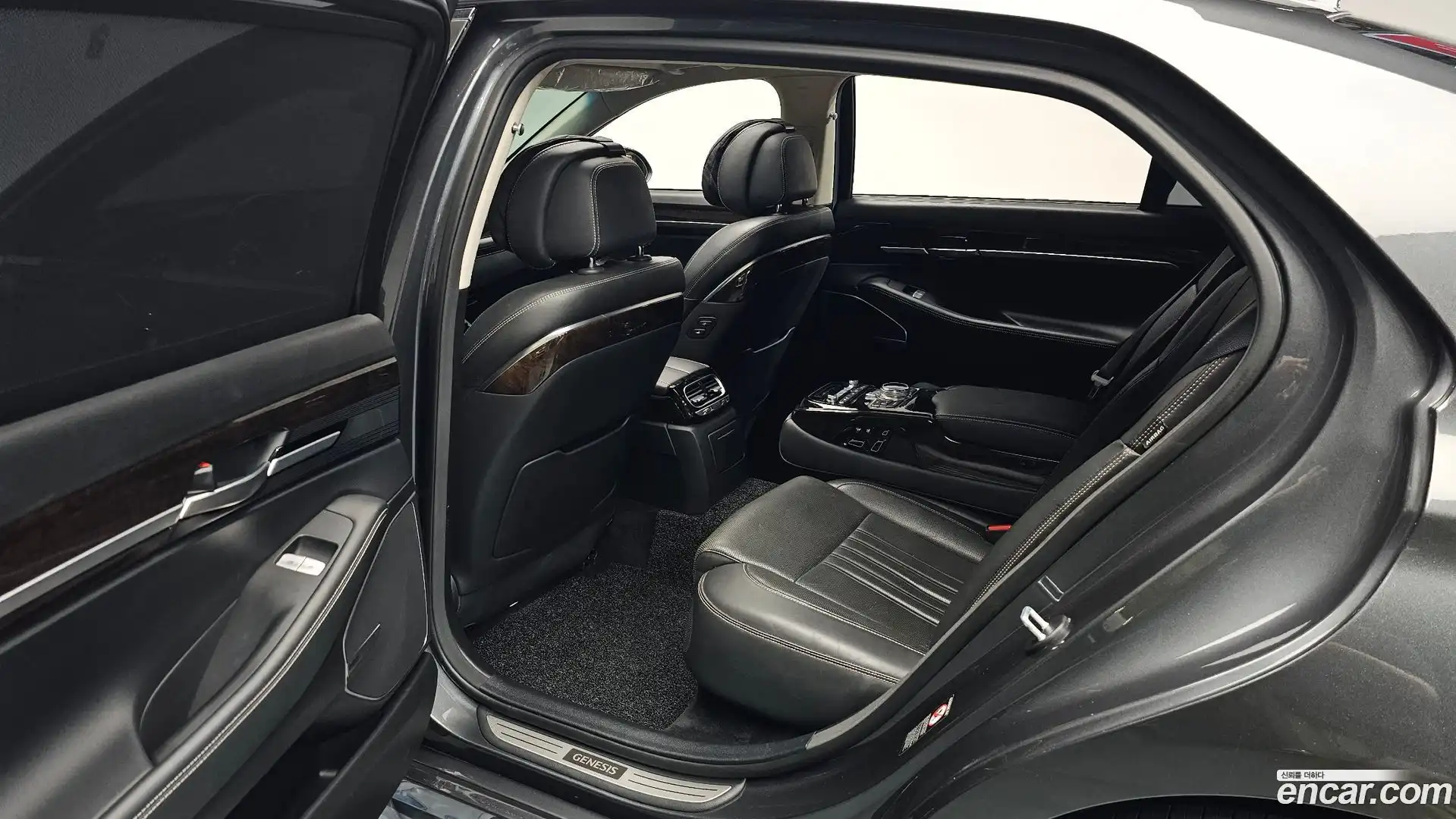G90 Genesis 2019.4-INNER-036