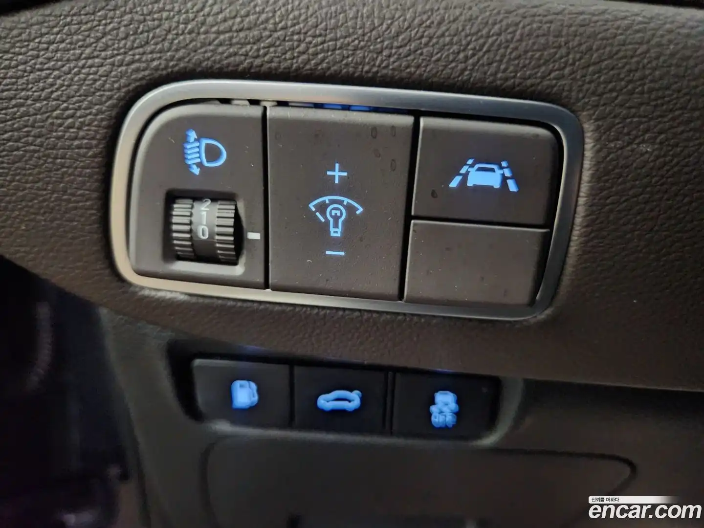Grandeur Hyundai 2018.11-OPTION-015