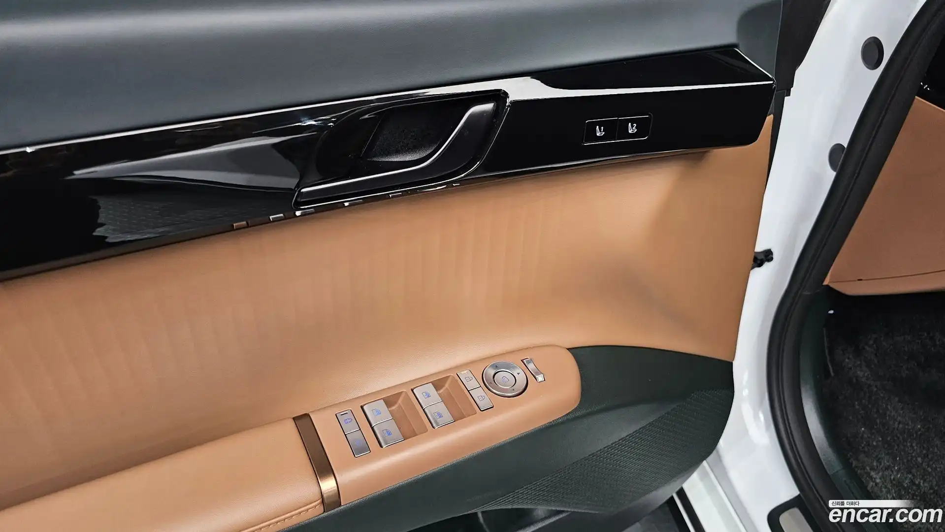 Grandeur Hyundai 2024.6-OPTION-017