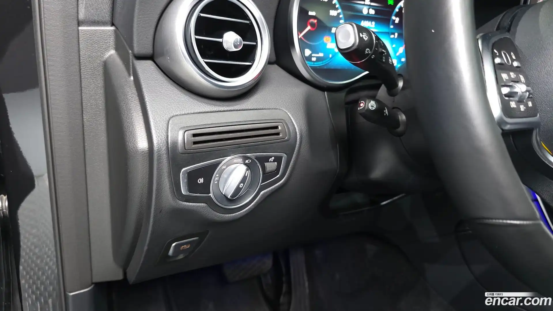 GLC-Class Mercedes-Benz 2020.2-OPTION-040