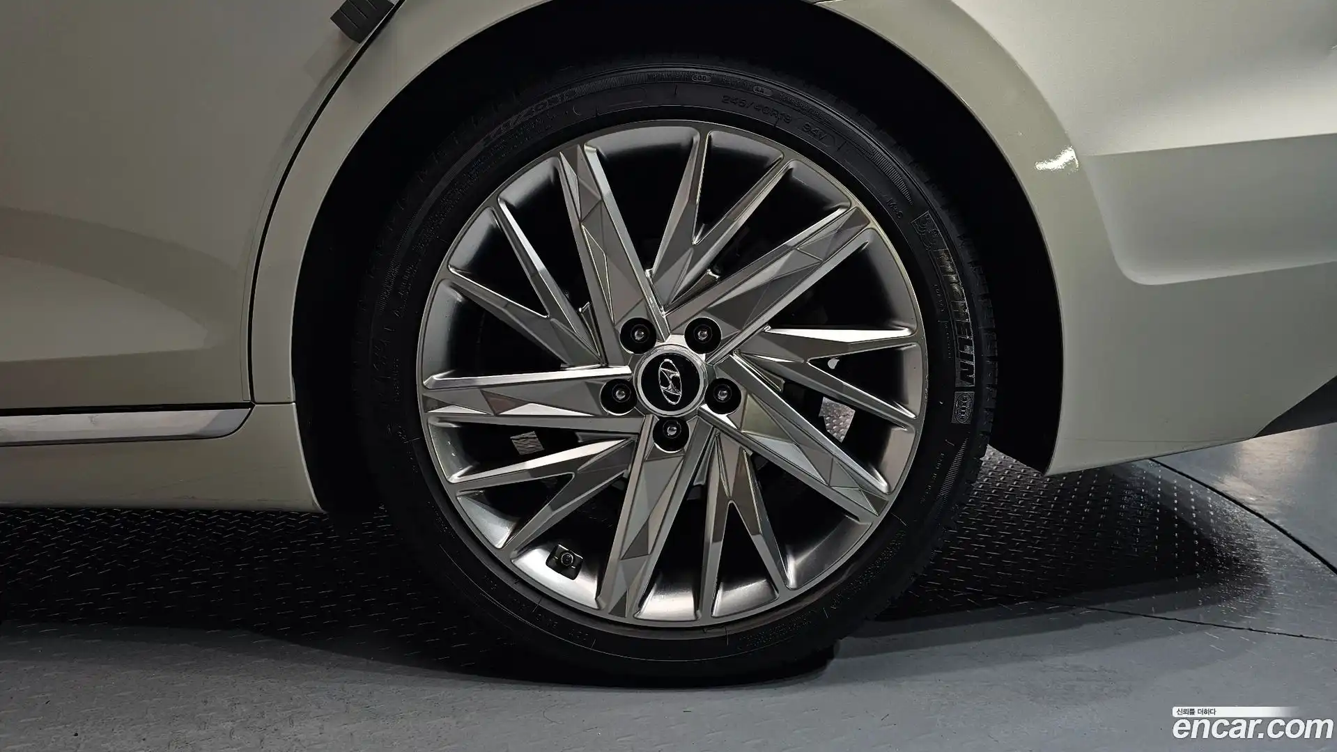Grandeur Hyundai 2020.2-OUTER-031