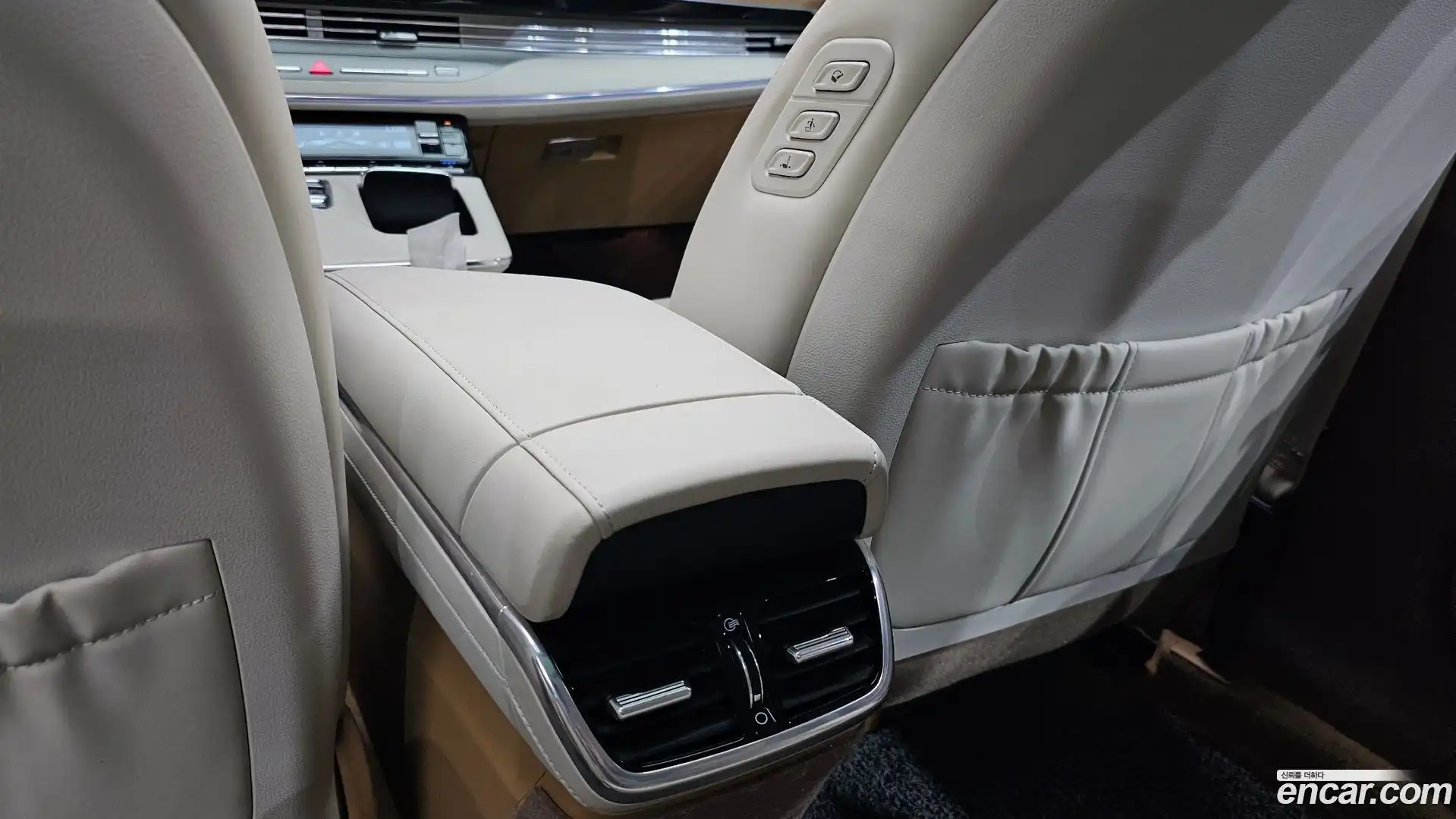 Grandeur Hyundai 2020.2-OPTION-048