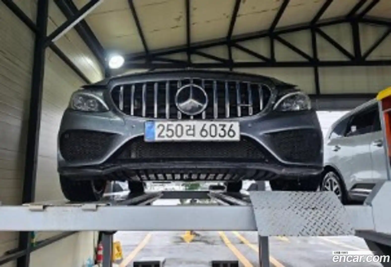 C-Class Mercedes-Benz 2018.3-OUTER-001