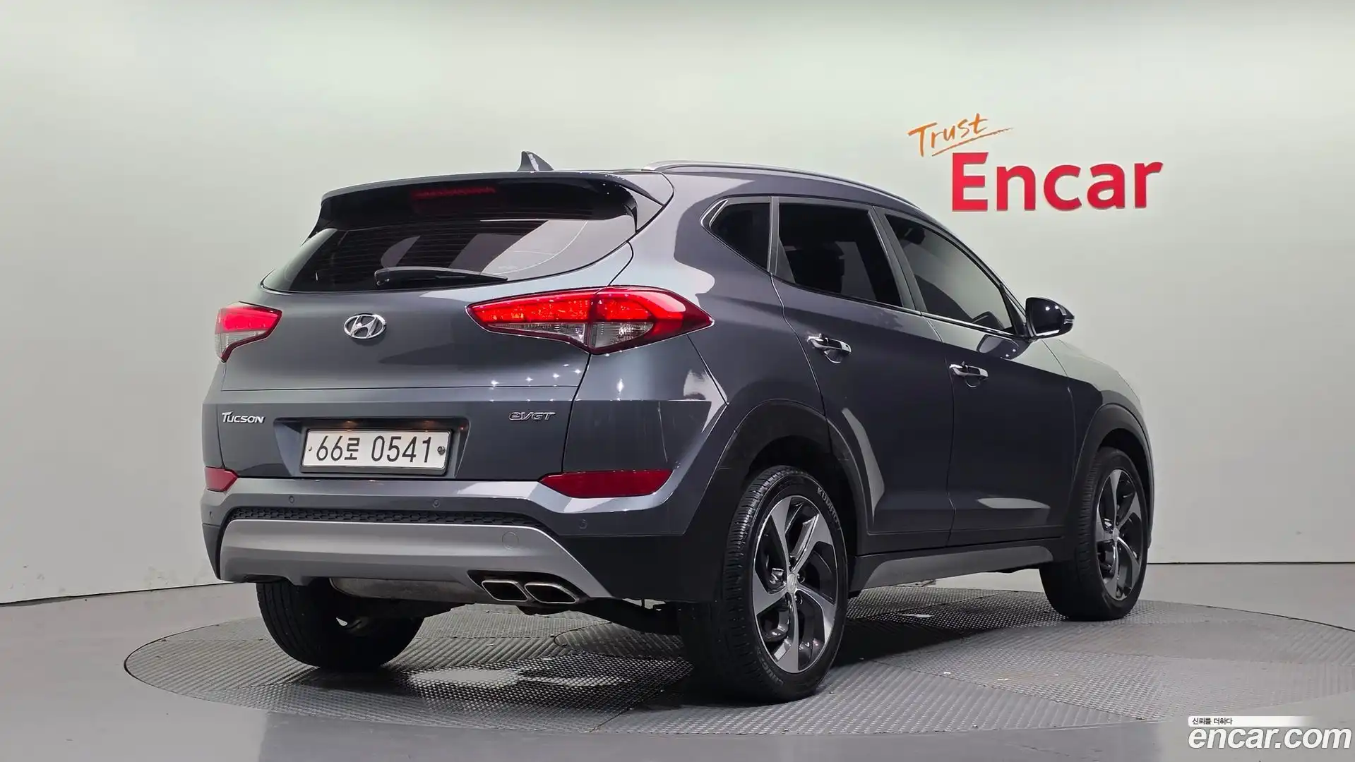 Tucson Hyundai 2016.2-OUTER-002