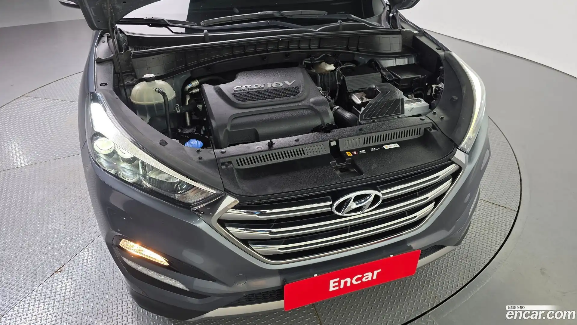 Tucson Hyundai 2016.2-OUTER-006