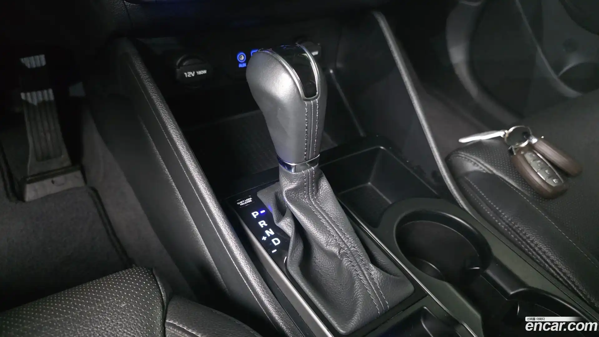 Tucson Hyundai 2016.2-INNER-009