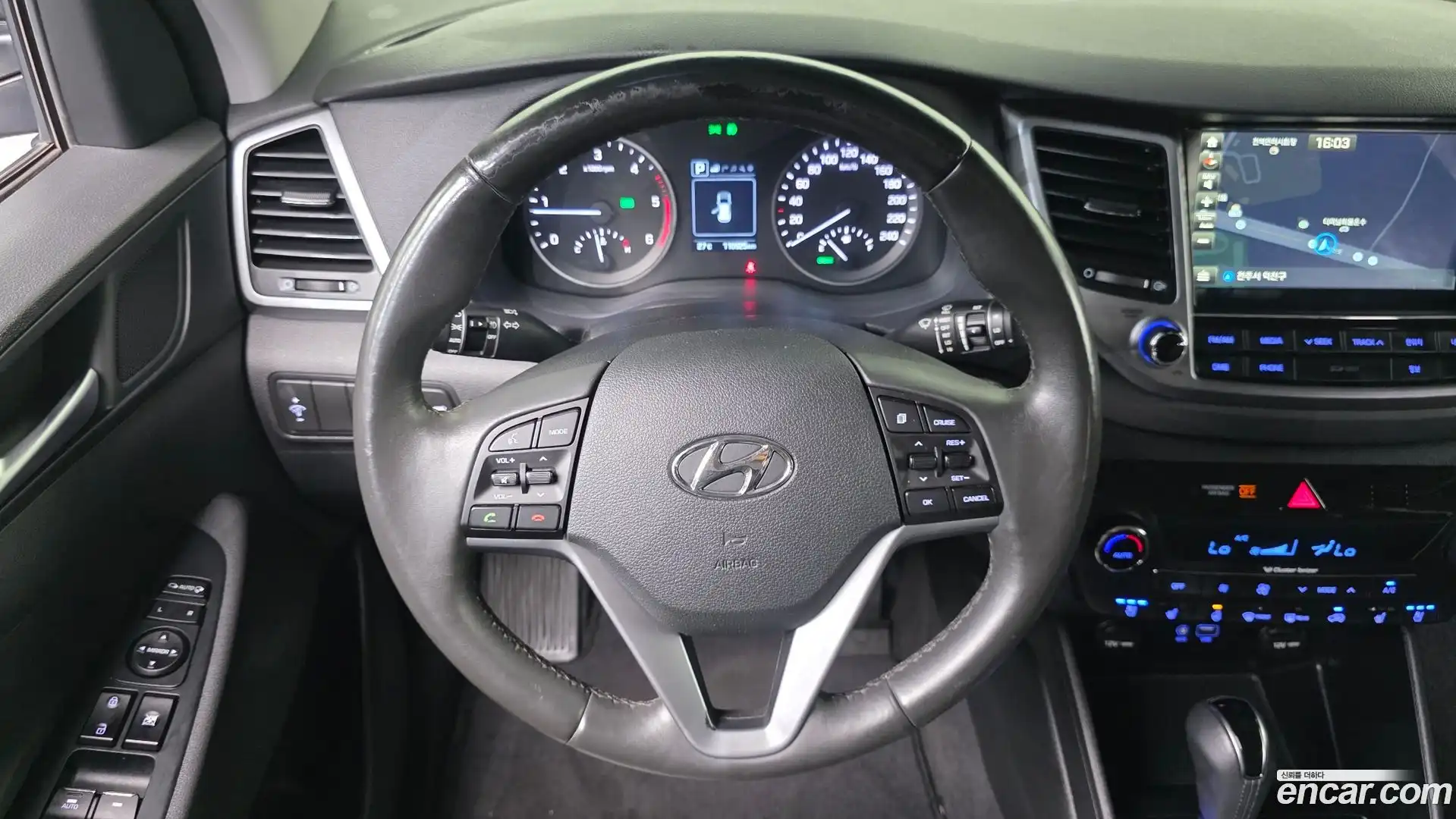 Tucson Hyundai 2016.2-OPTION-017