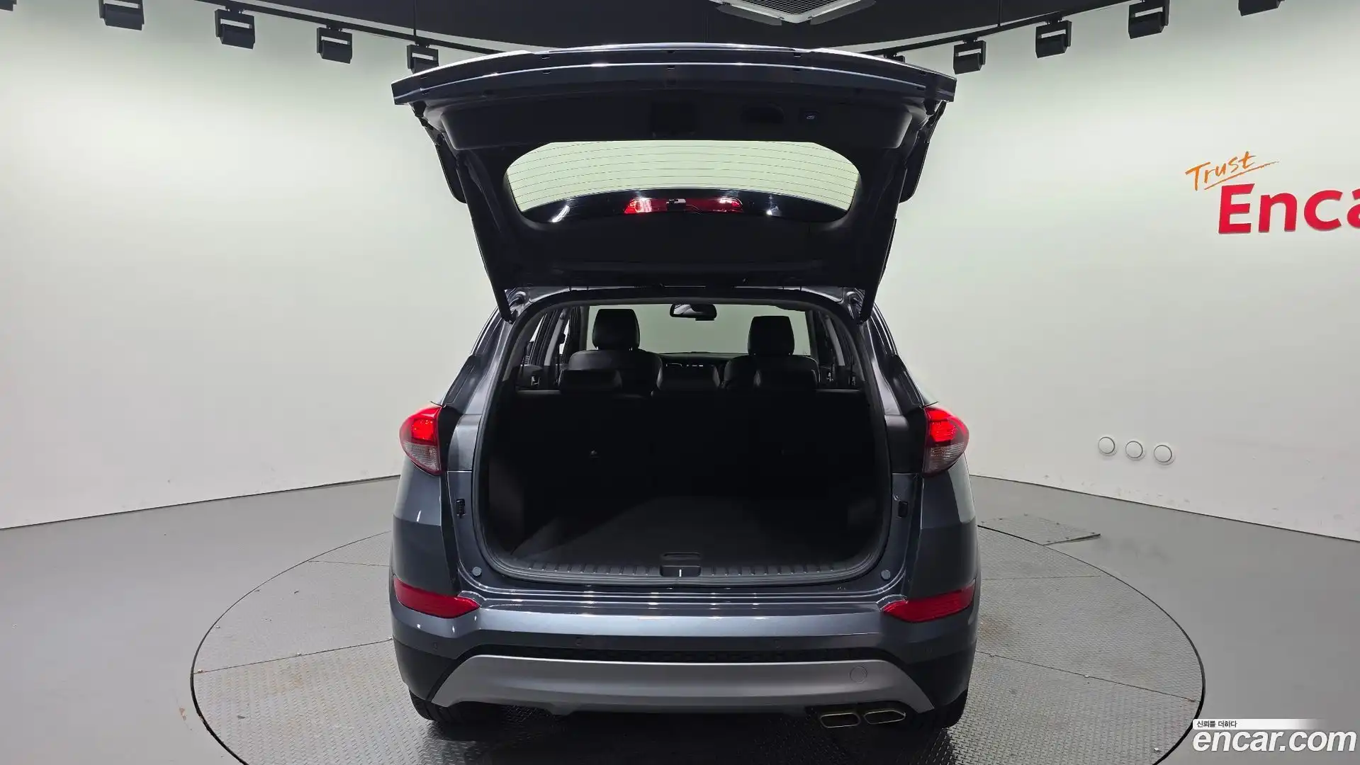 Tucson Hyundai 2016.2-OPTION-023