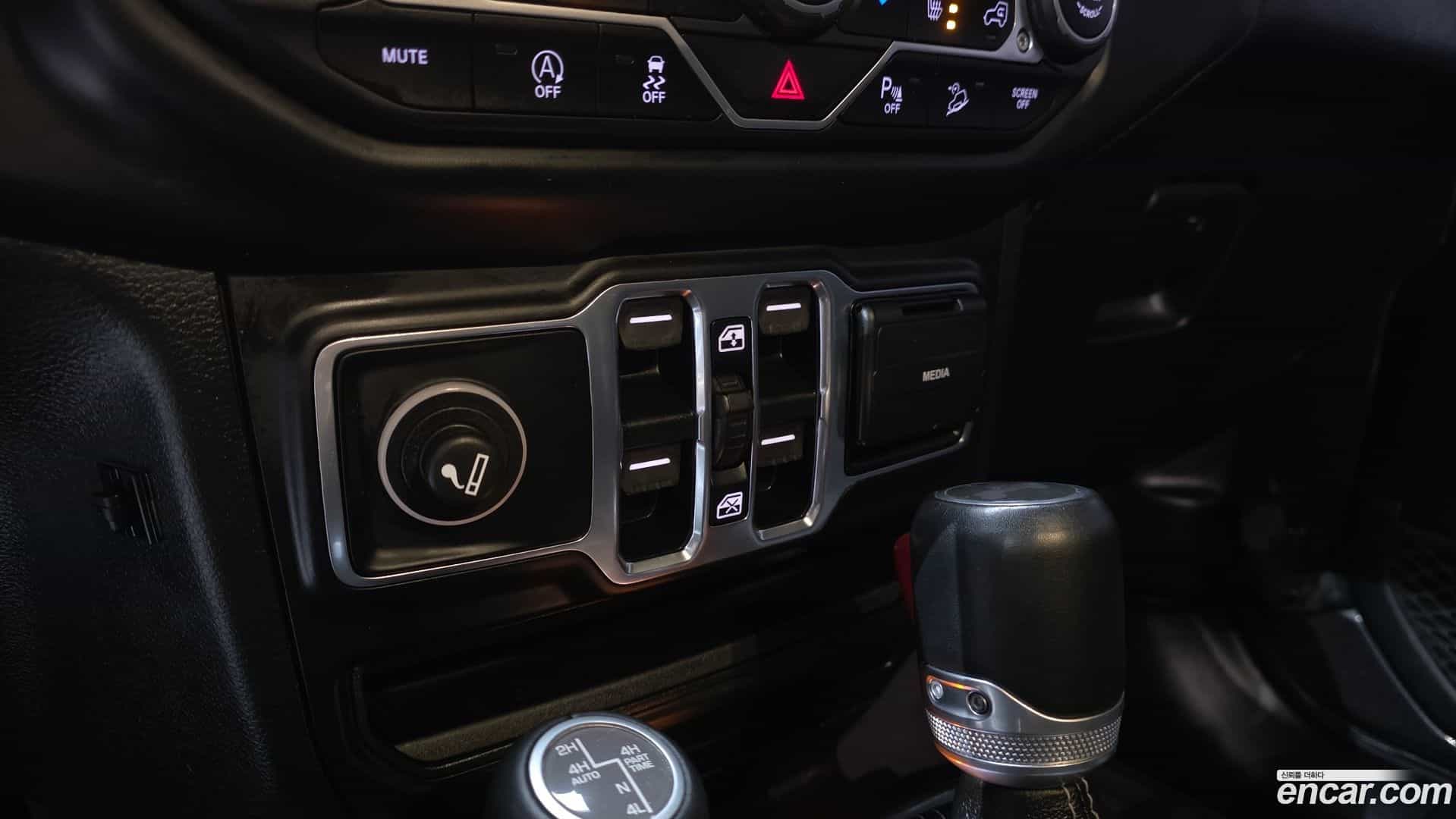 Wrangler Jeep 2020.8-OPTION-023