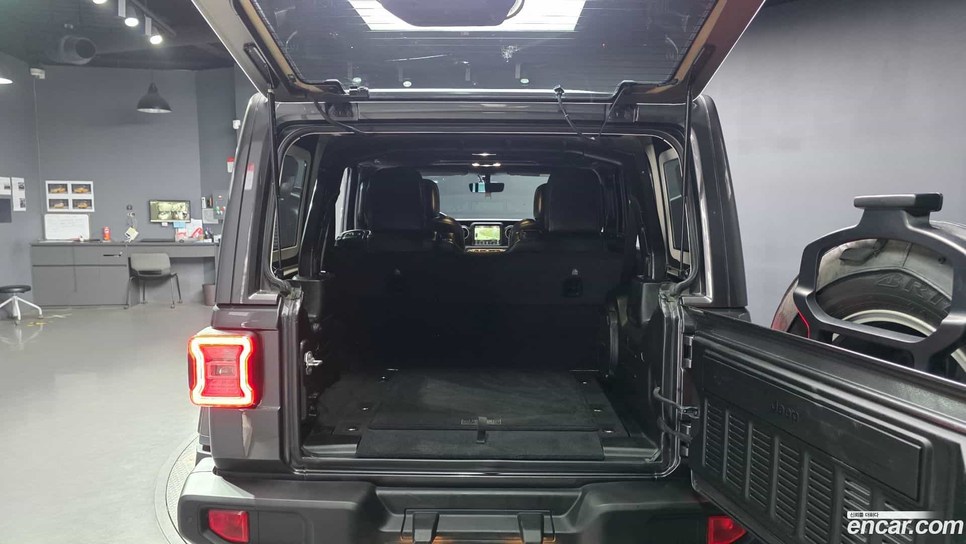 Wrangler Jeep 2020.8-OPTION-024