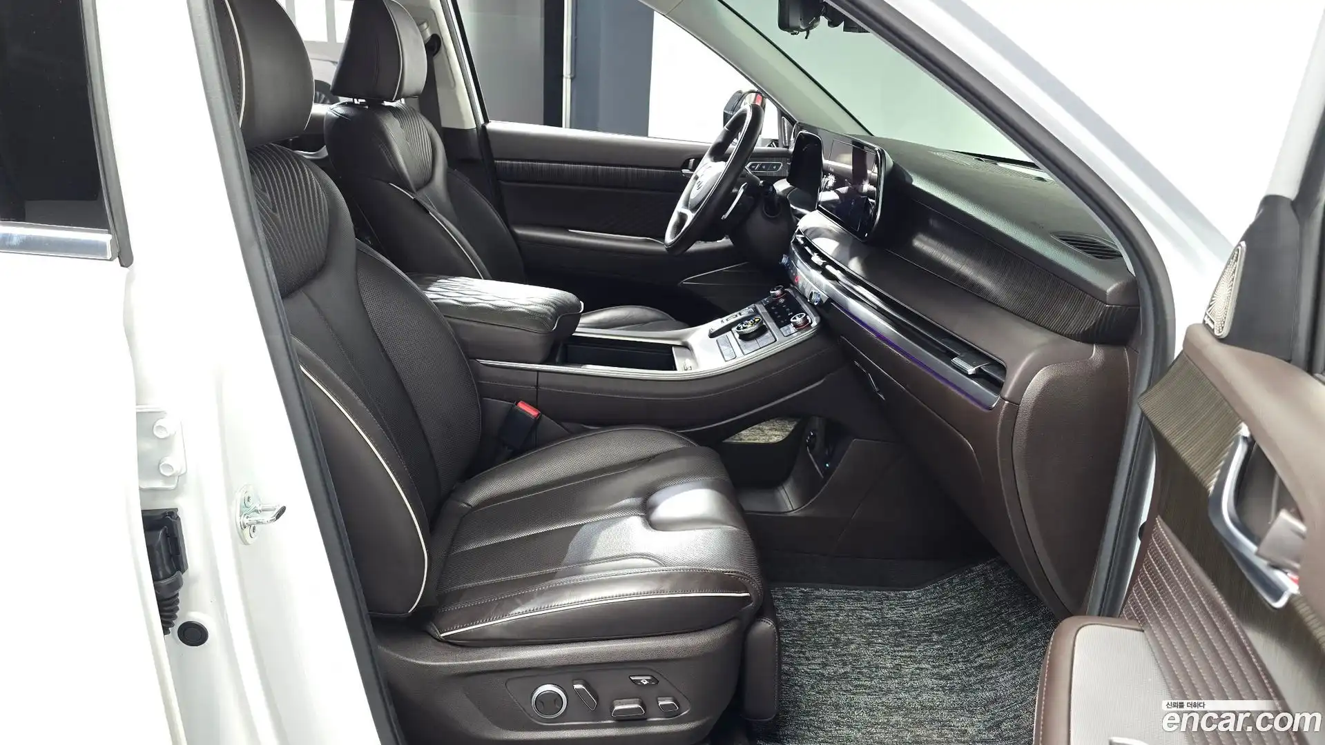 Palisade Hyundai 2024.5-INNER-036