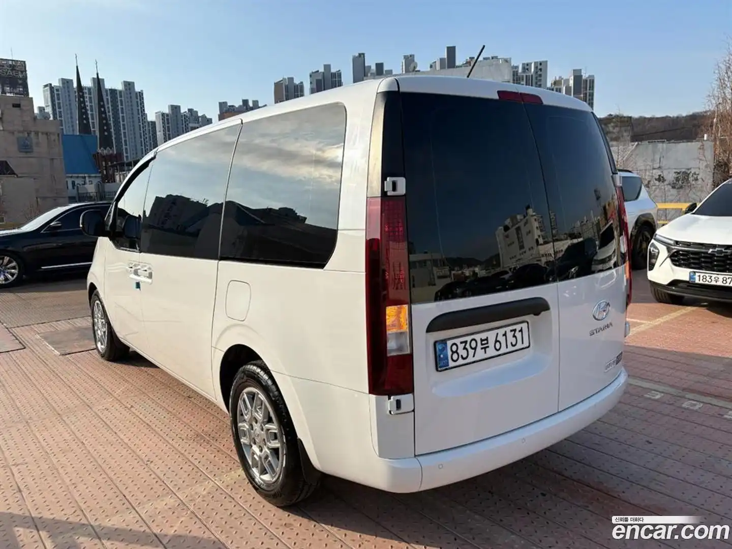 Staria Hyundai 2023.10-OUTER-002