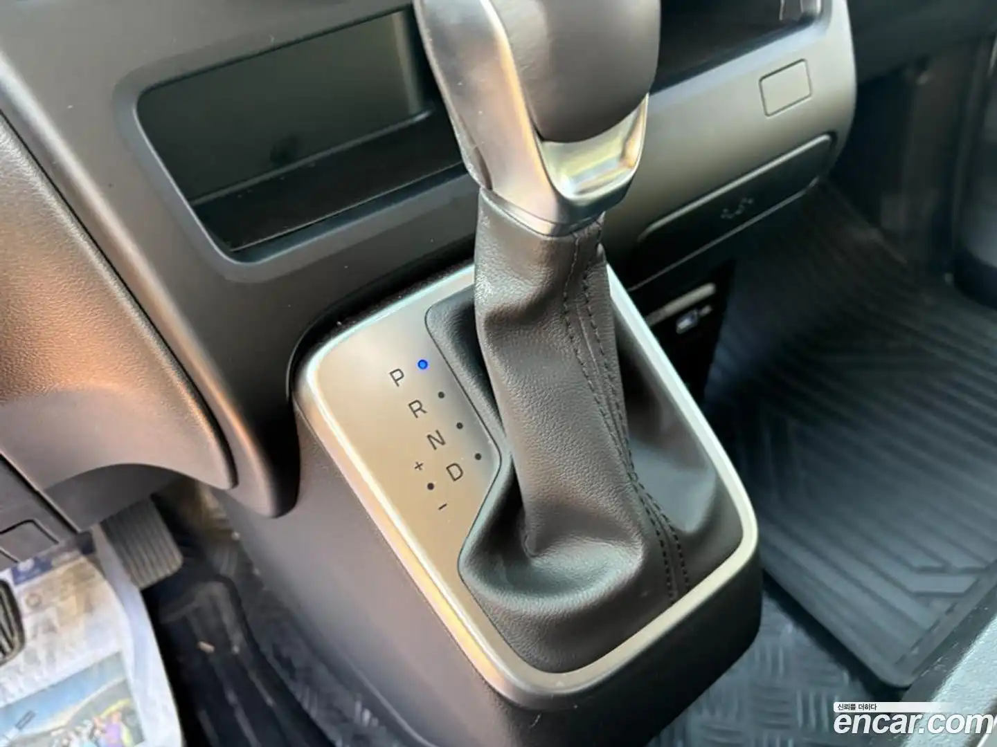 Staria Hyundai 2023.10-INNER-009