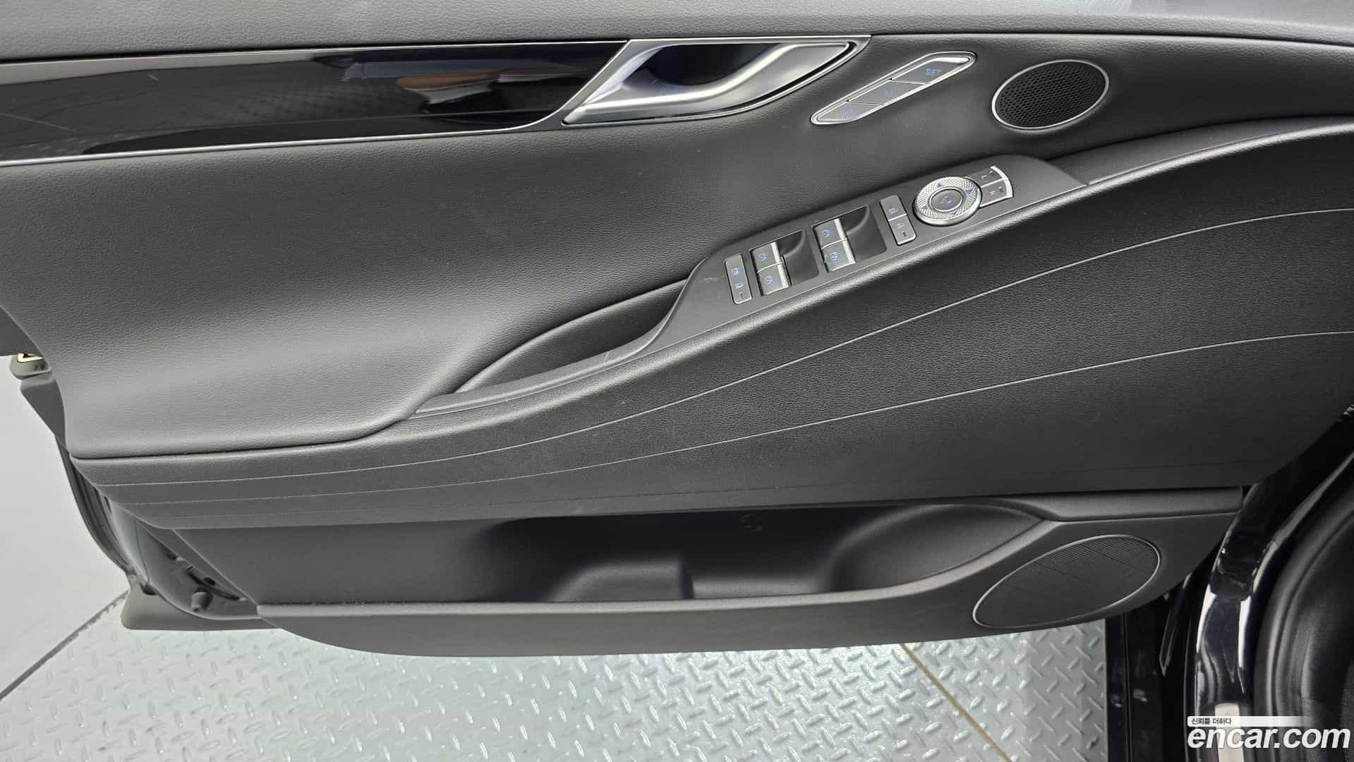 G80 Genesis 2022.3-INNER-034